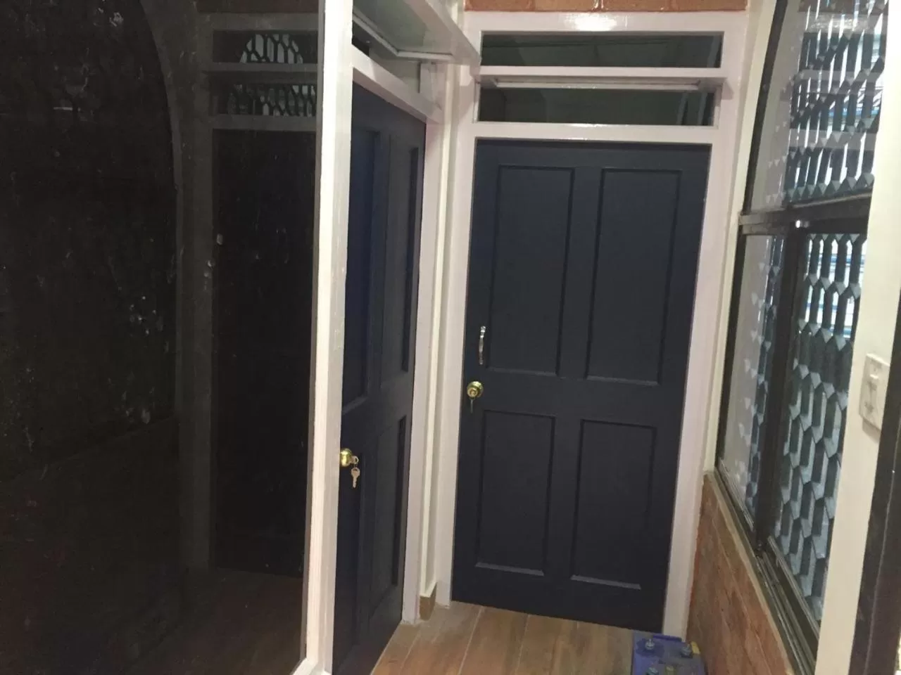 Facade/entrance in Sleepy Sam -The Traveller’s Hostel