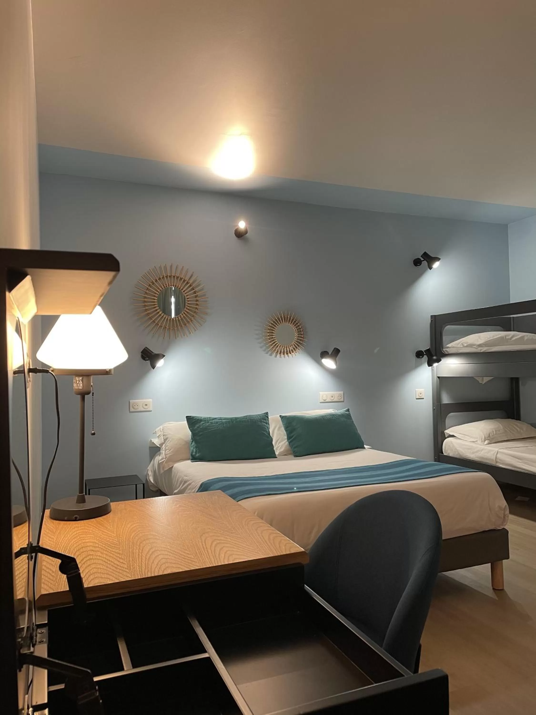 Bed in Hotel Cantosorgue