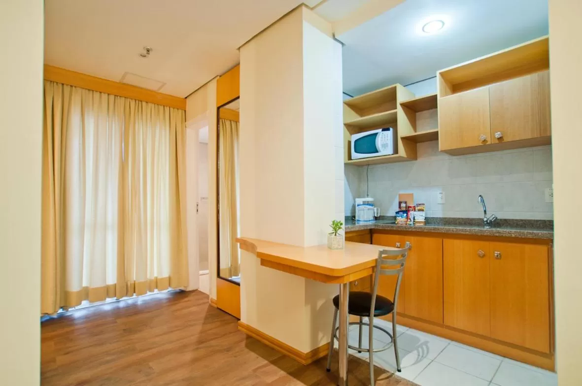Kitchen or kitchenette in Blue Tree Towers All Suites Santo André