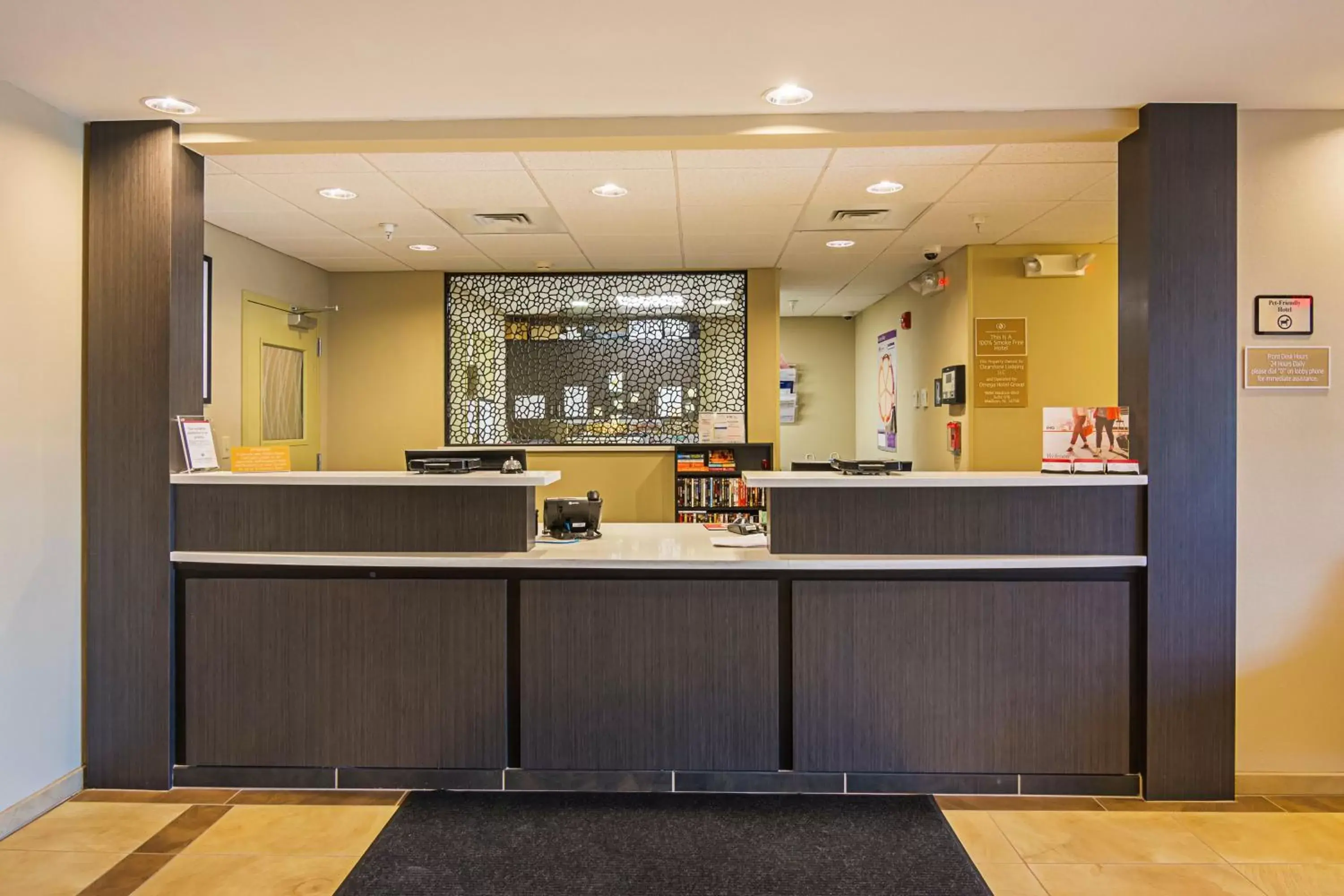 Property building in Candlewood Suites - Pensacola - University Area, an IHG Hotel