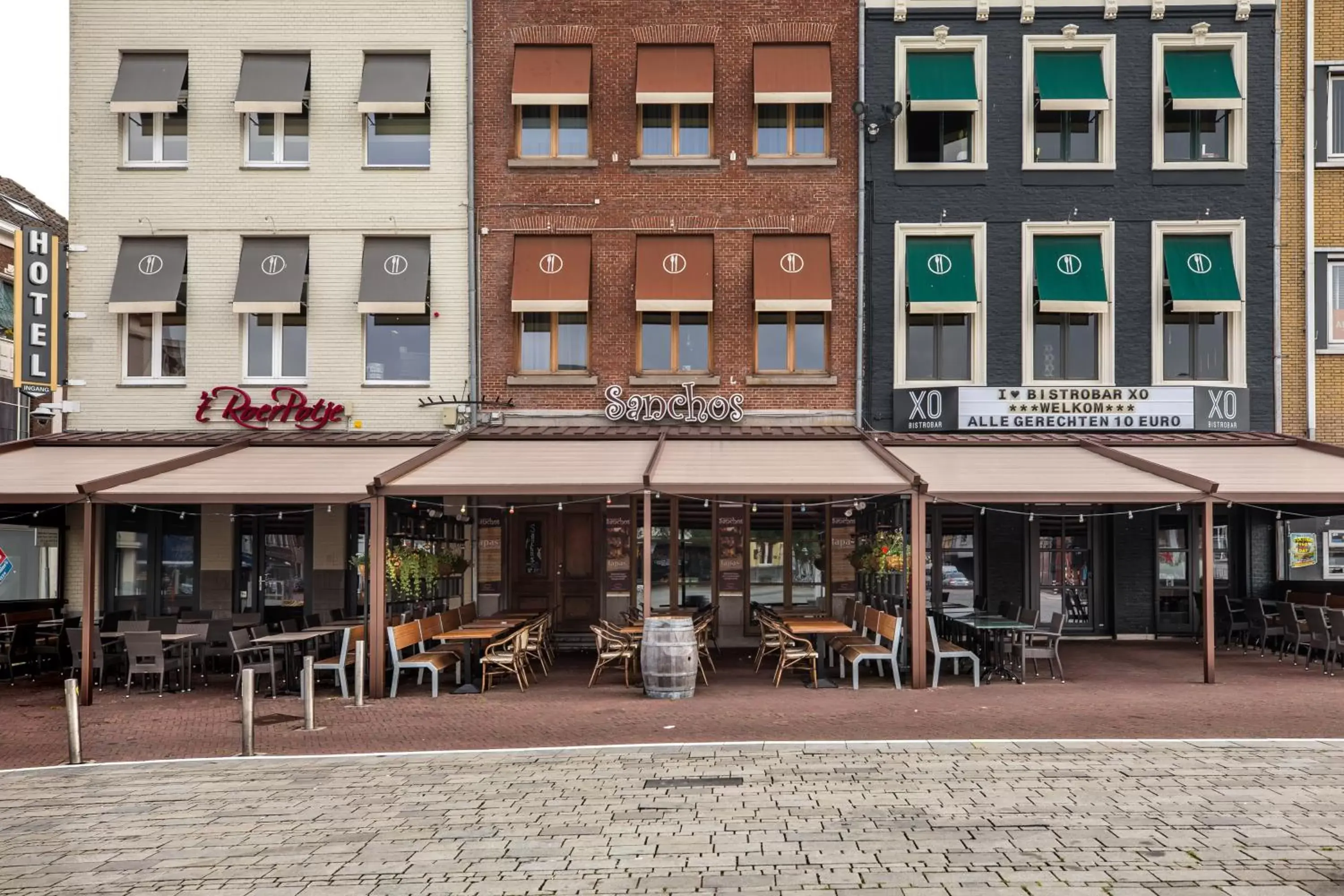 Restaurant/places to eat, Property Building in Hotel Roermond Next Door