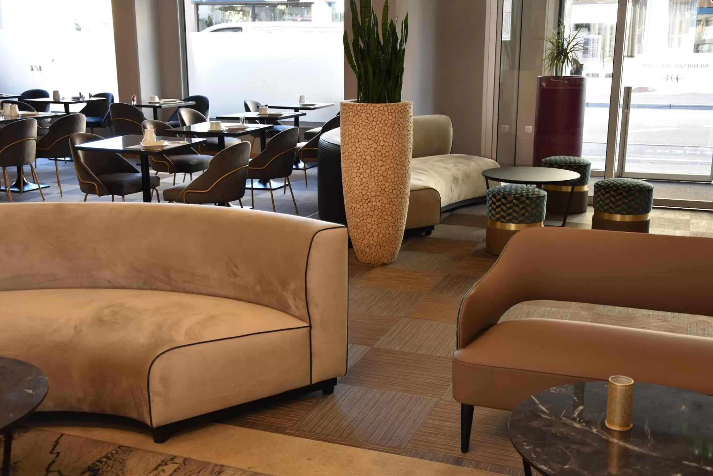 Lobby or reception, Lounge/Bar in Mercure Colmar Centre Unterlinden
