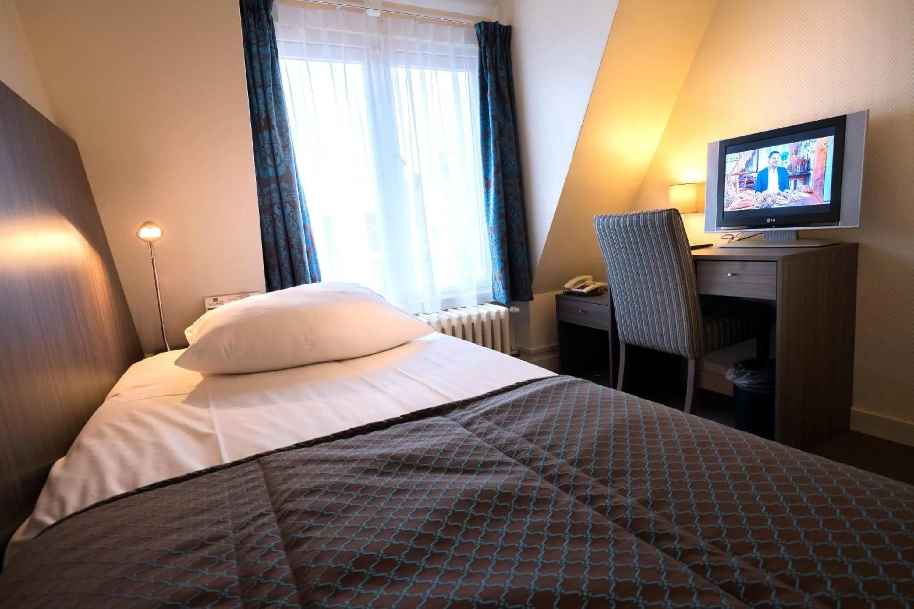 Small Single Room in Hotel Aalders