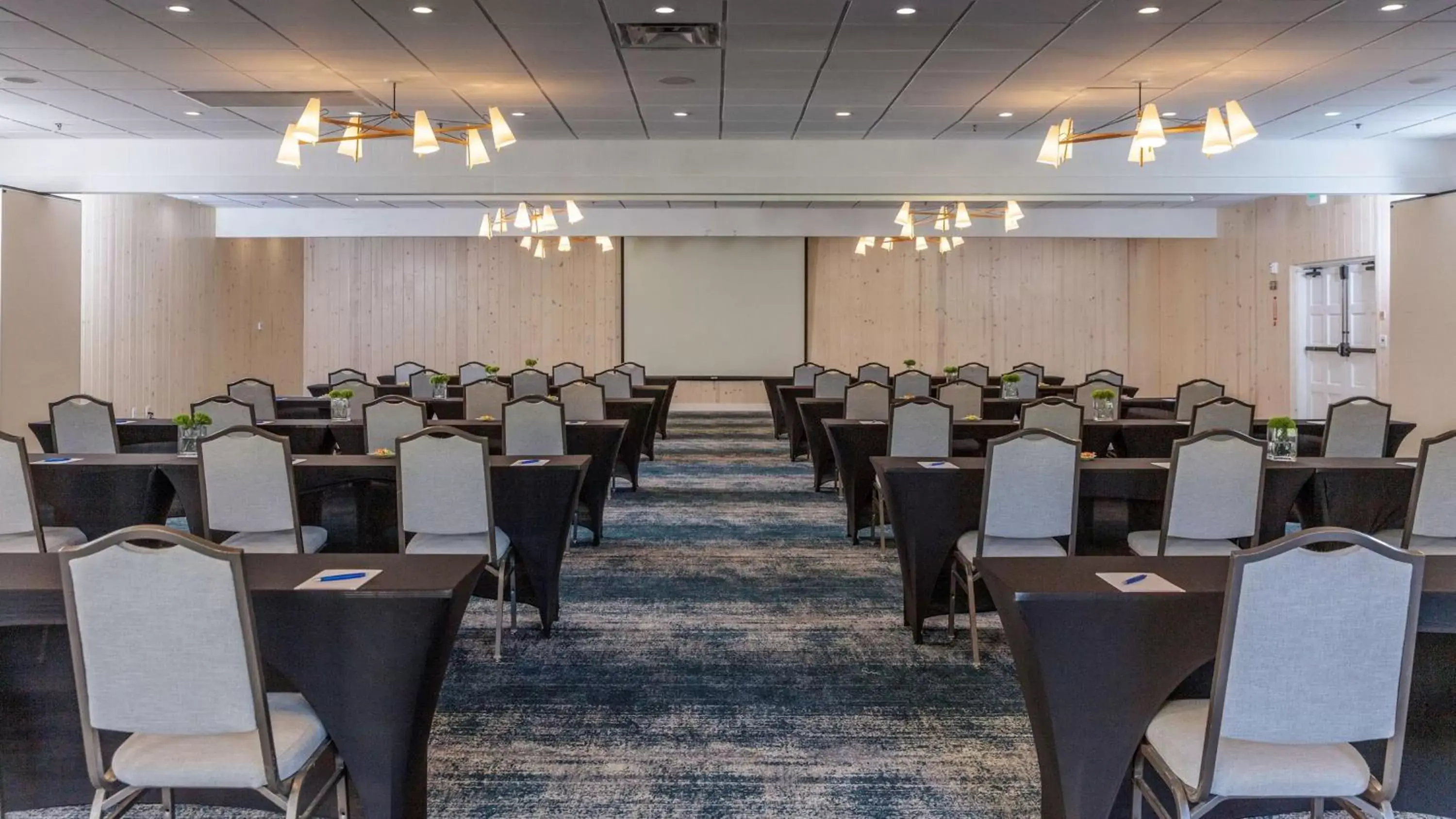 Meeting/conference room in The Leta Santa Barbara Goleta, Tapestry Collection by Hilton