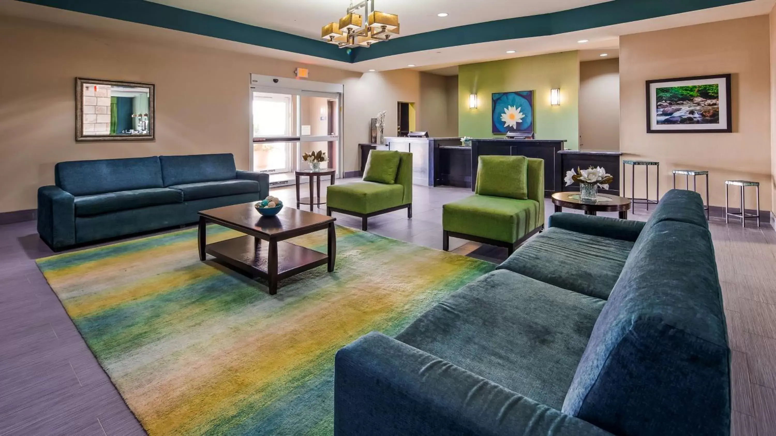 Lobby or reception, Seating Area in Best Western Plus Carrizo Springs Inn & Suites
