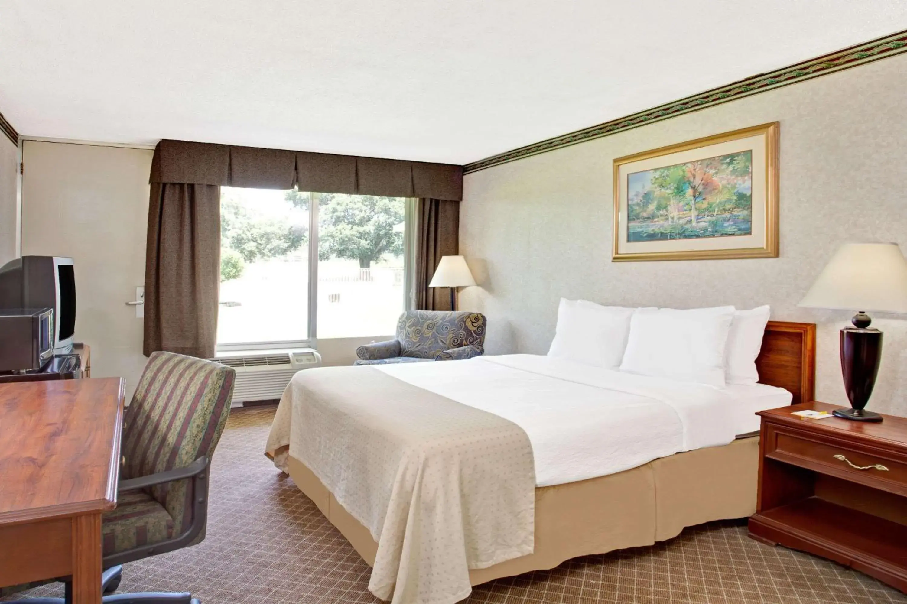 Photo of the whole room, Bed in Days Inn by Wyndham Forrest City Photo of the whole room, Bed in Days Inn by Wyndham Forrest City