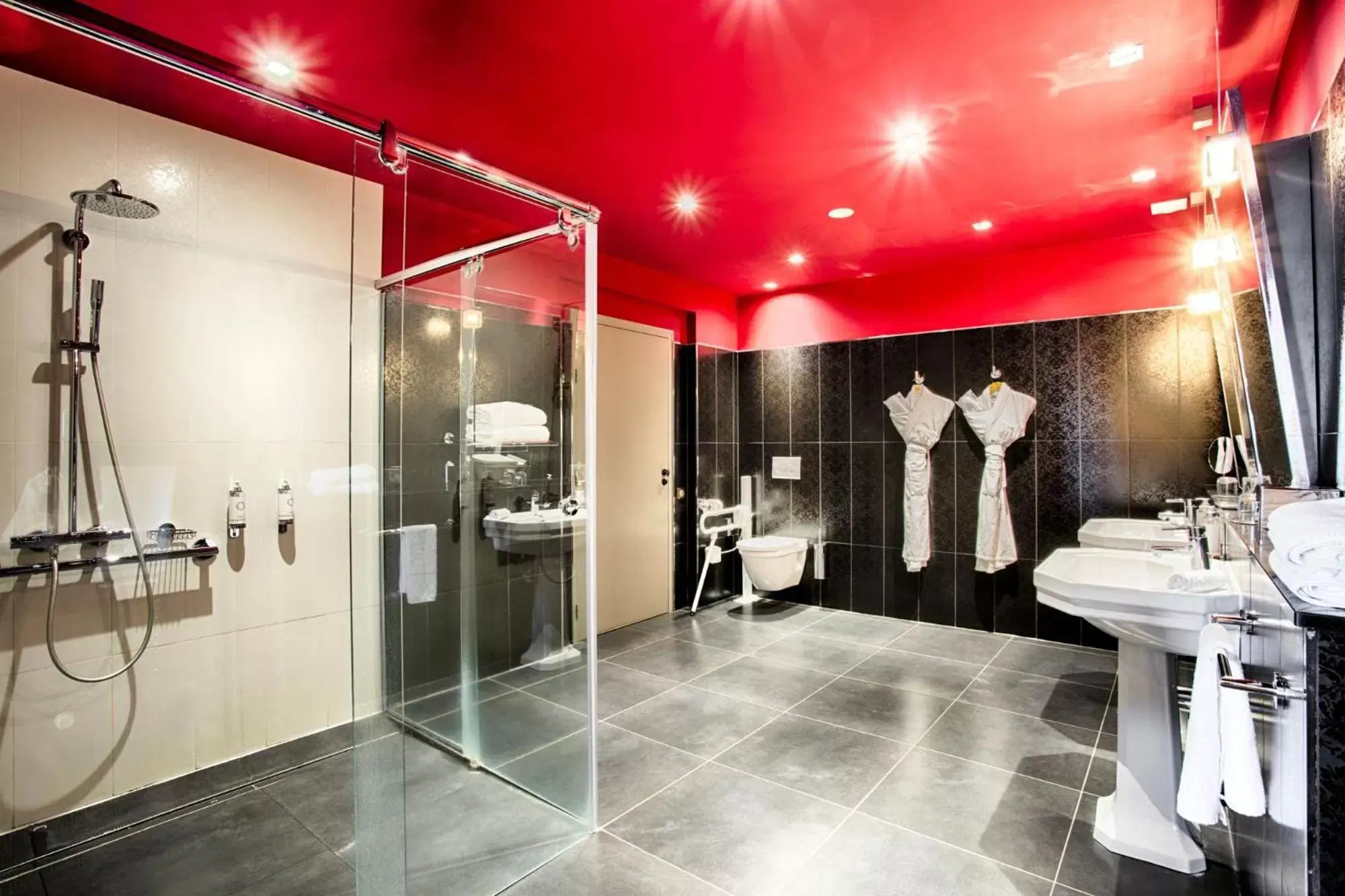 Shower, Bathroom in Le Grand Hotel de Cabourg - MGallery Hotel Collection