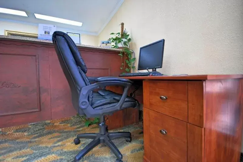 Business facilities, TV/Entertainment Center in Americas Best Value Inn Killeen Ft Hood