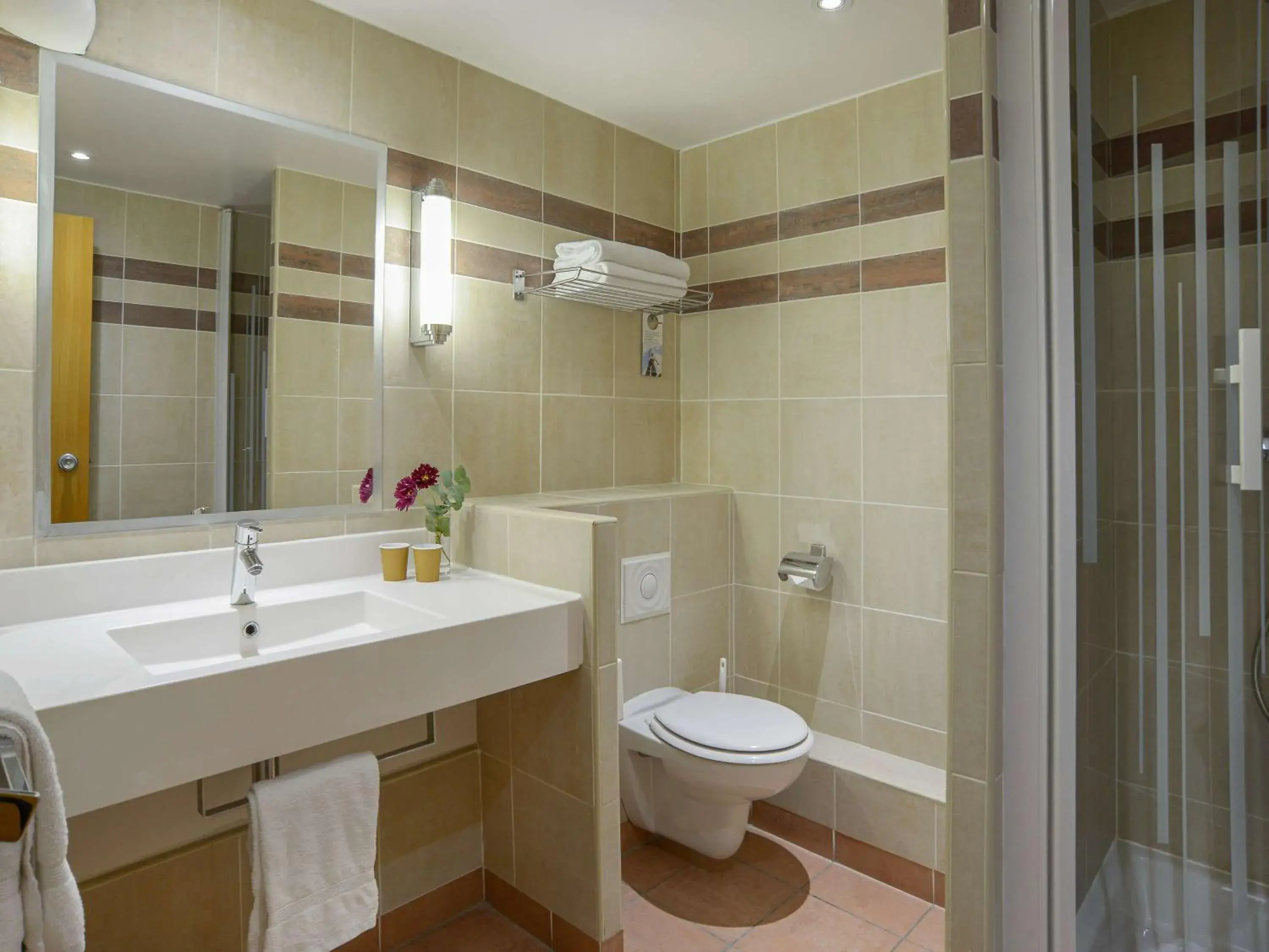 Bathroom in Mercure Toulouse Centre Wilson Capitole