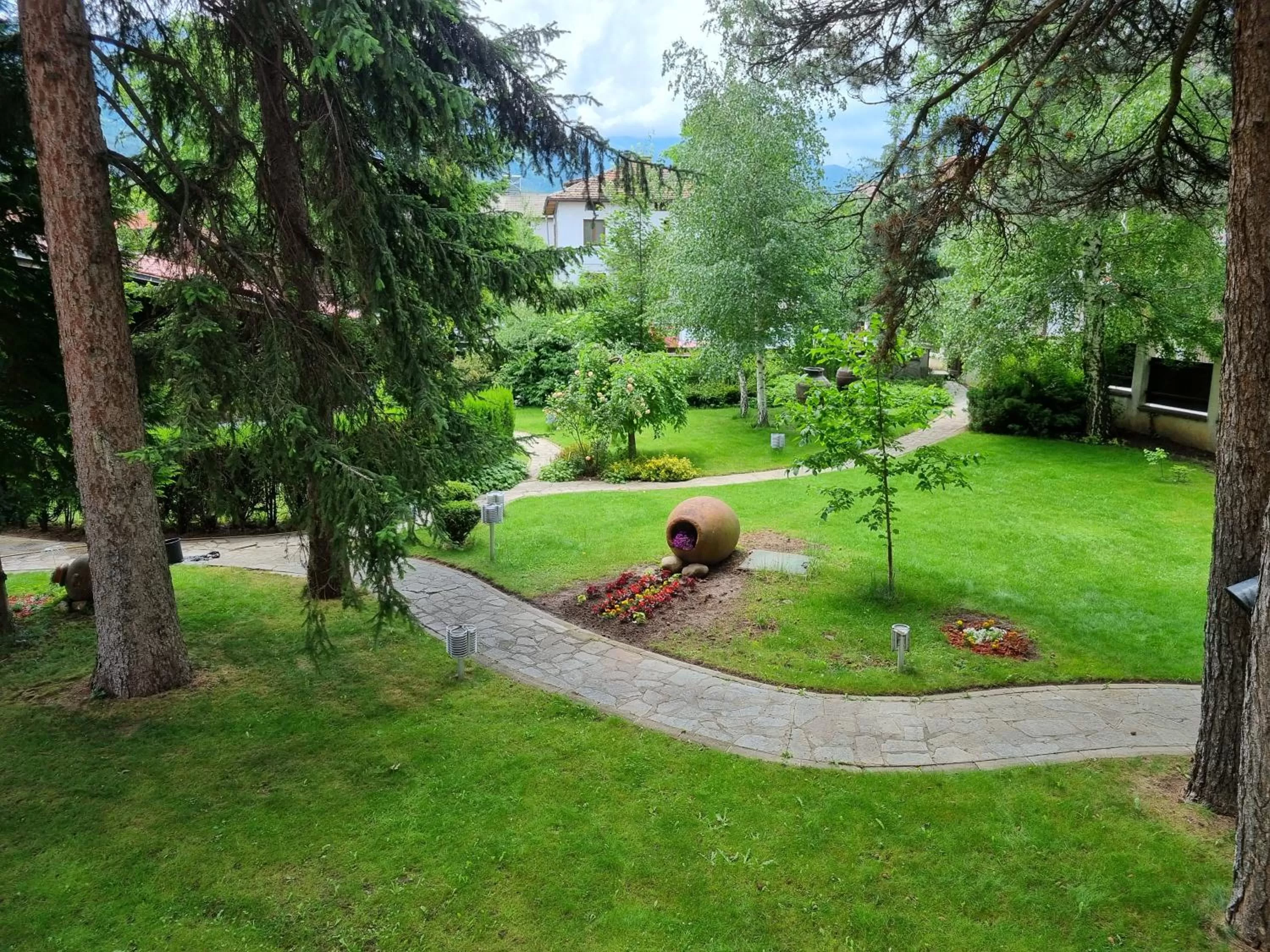 Garden in Hotel Pirin