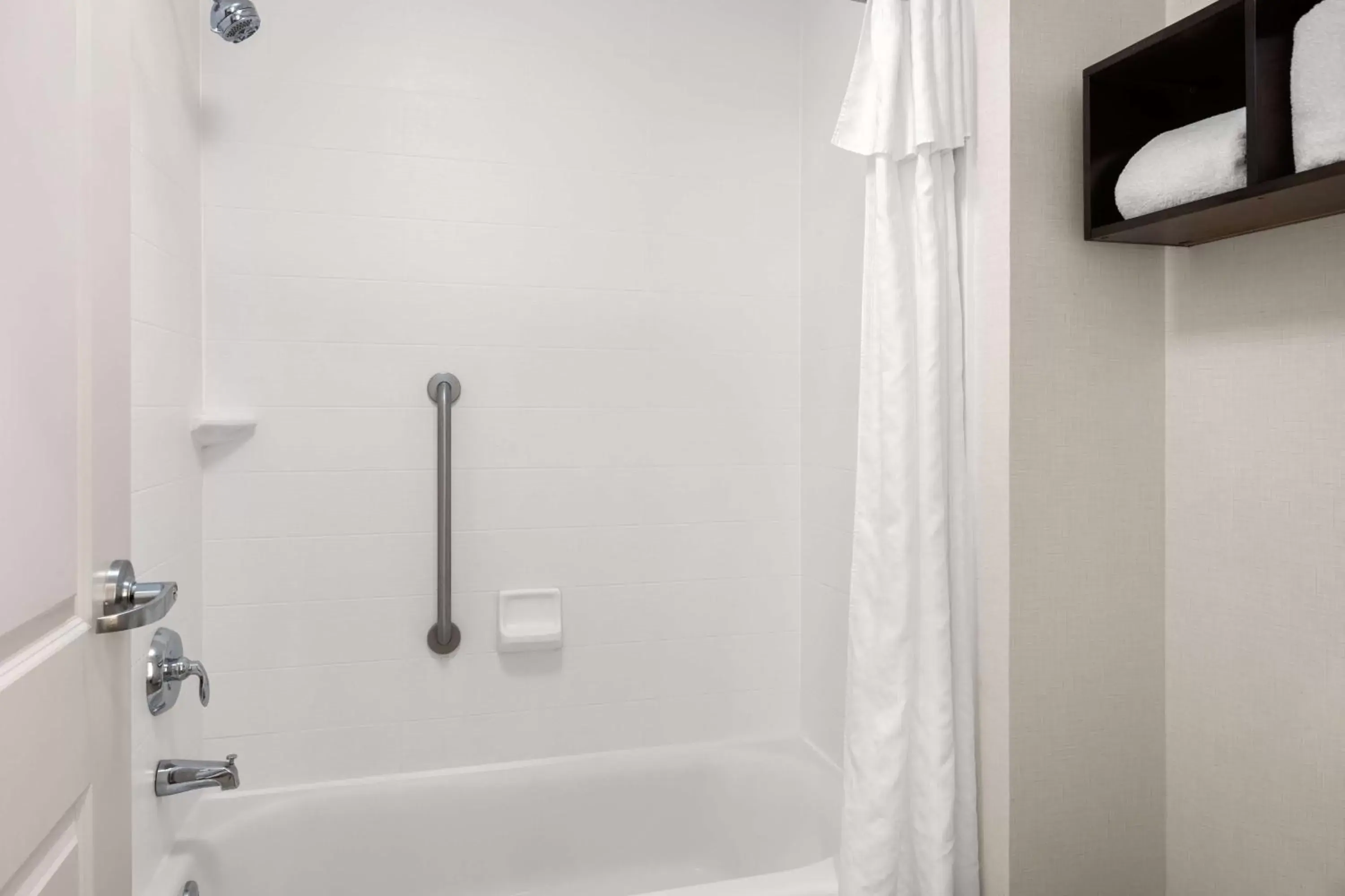 Bathroom in Homewood Suites By Hilton San Marcos