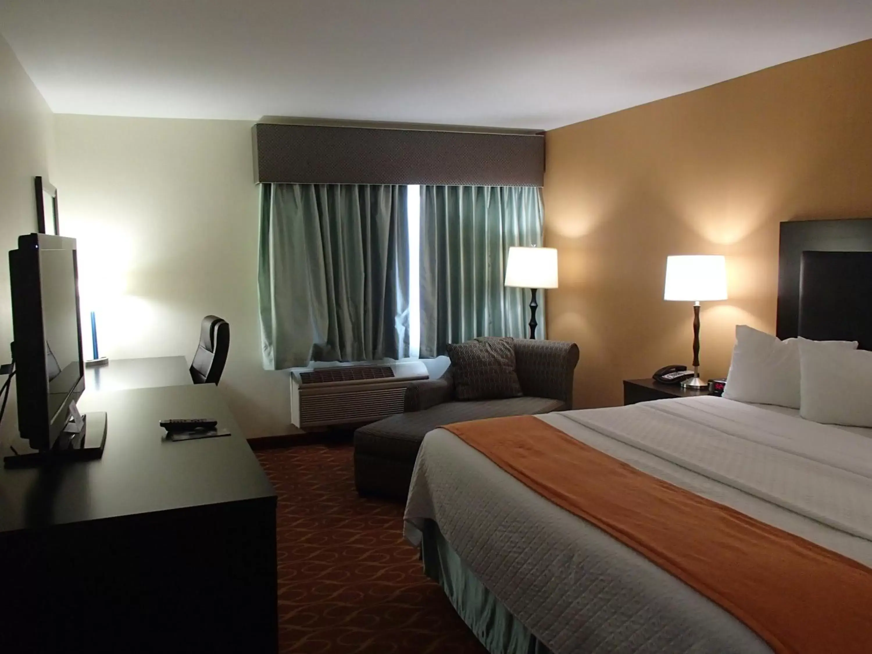 Bed in Lux Hotel & Spa, Trademark Collection by Wyndham Bed in Lux Hotel & Spa, Trademark Collection by Wyndham