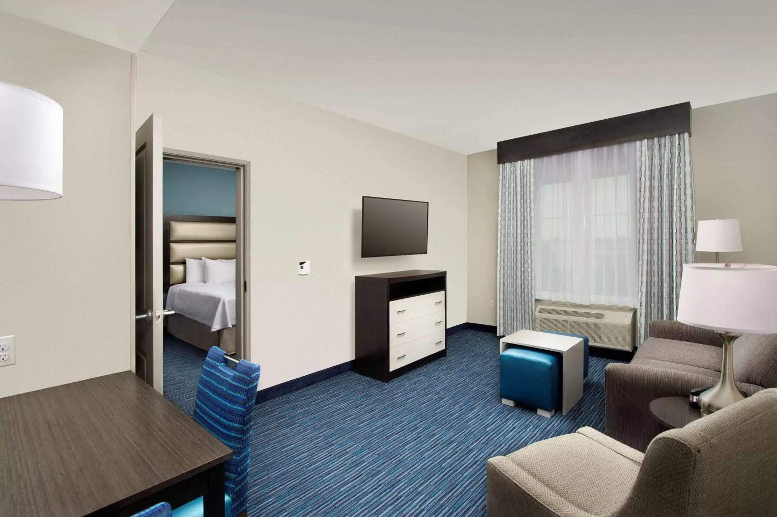 Living room, TV/Entertainment Center in Homewood Suites by Hilton Metairie New Orleans