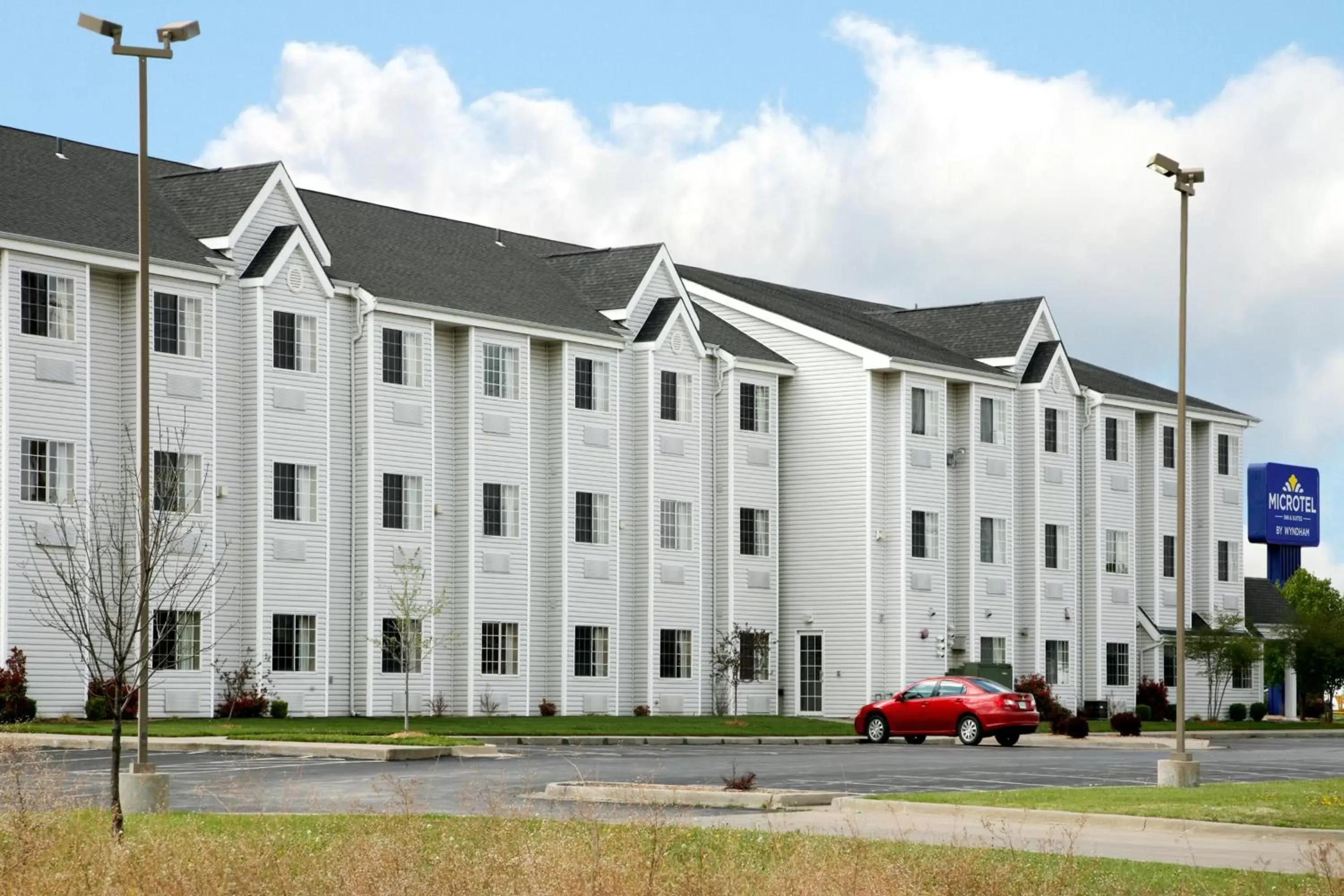 Property Building in Microtel Inn and Suites Independence