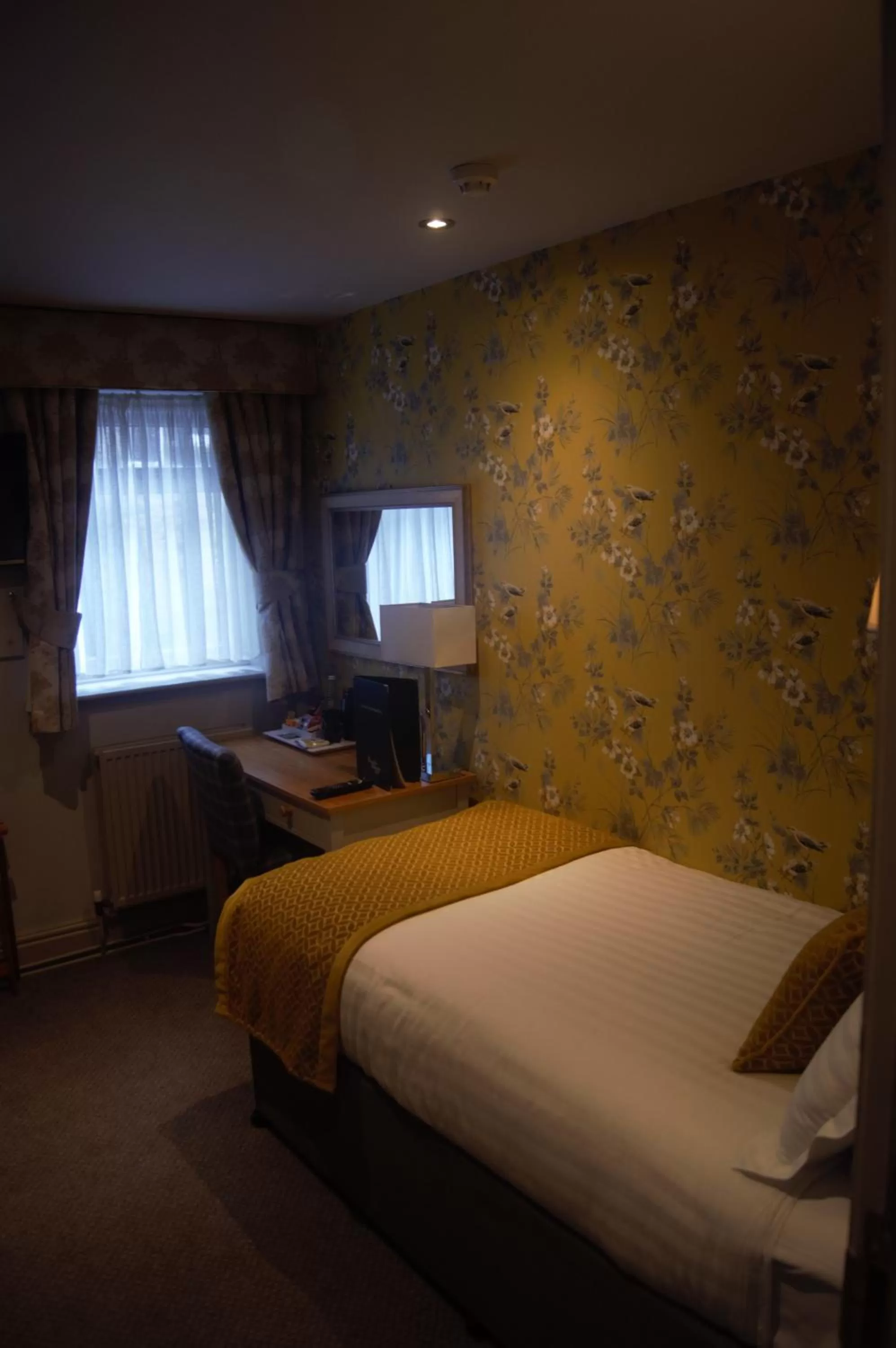 Bedroom, Bed in The Woolly Sheep Inn