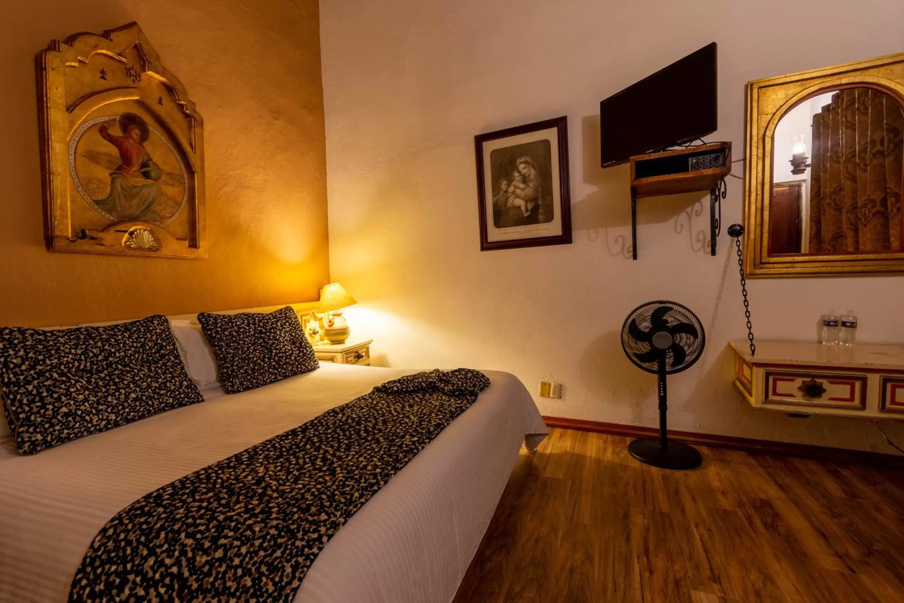 Bedroom, Bed in Hosteria del Frayle