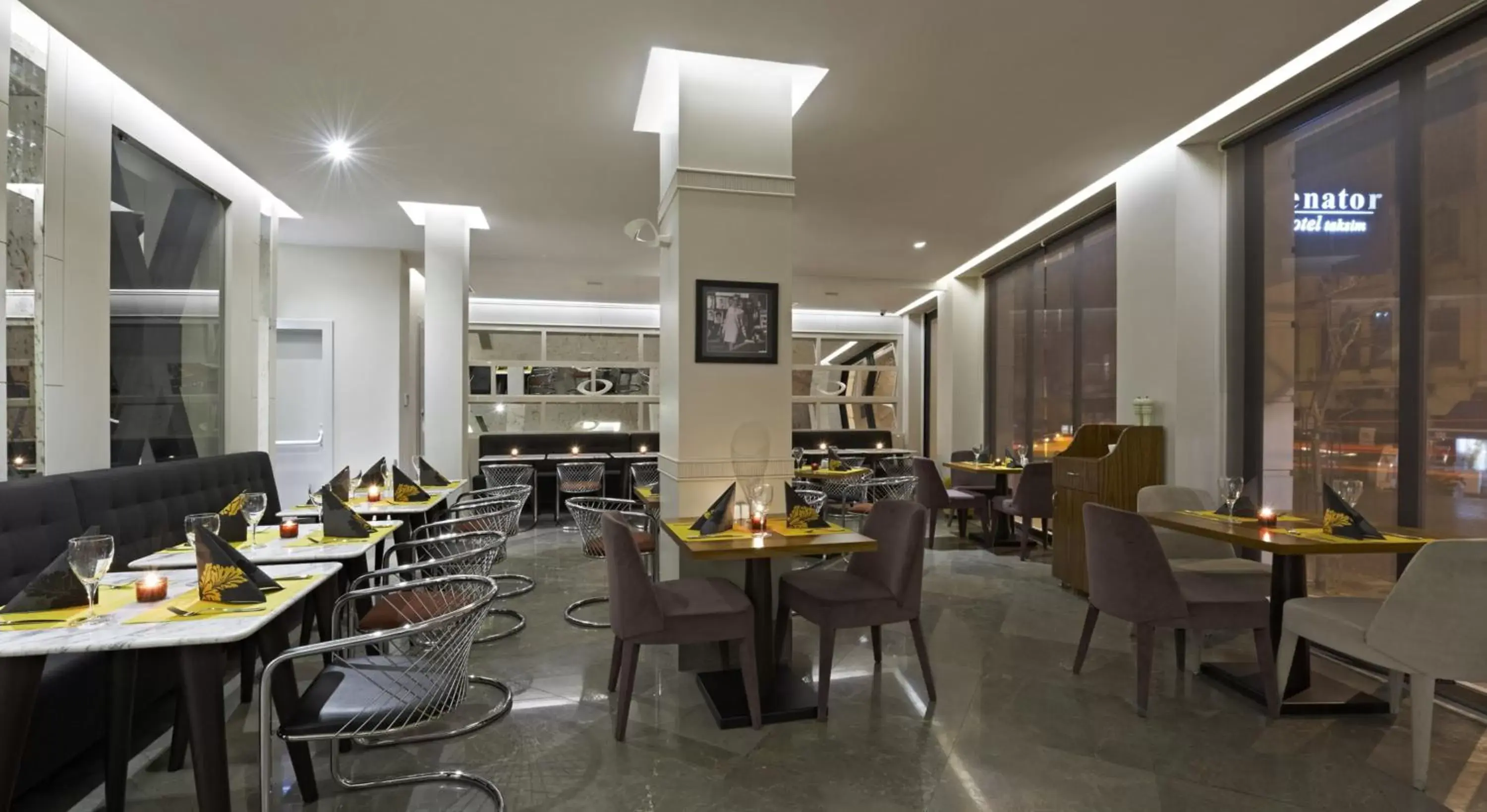 Lunch, Restaurant/Places to Eat in Senator Hotel Taksim