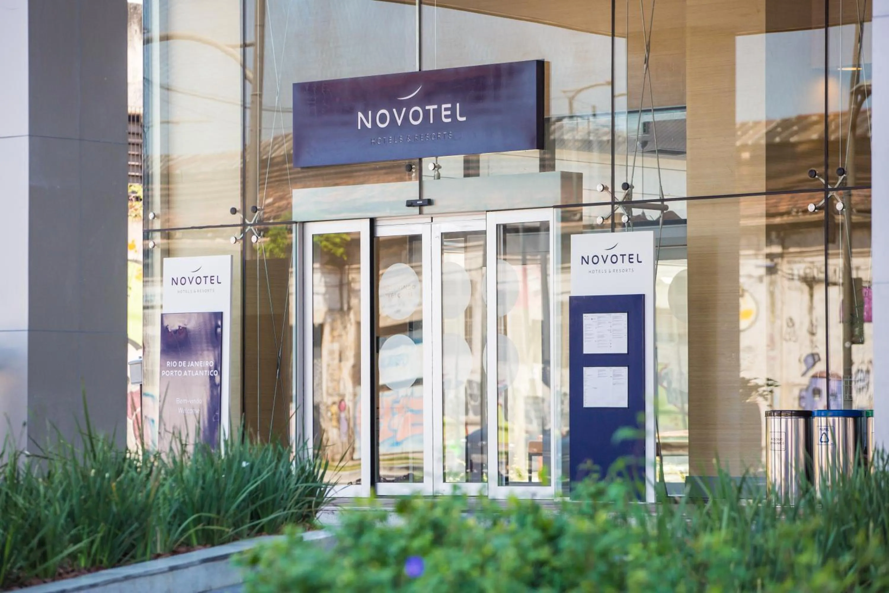 Facade/entrance in Novotel RJ Porto Atlantico