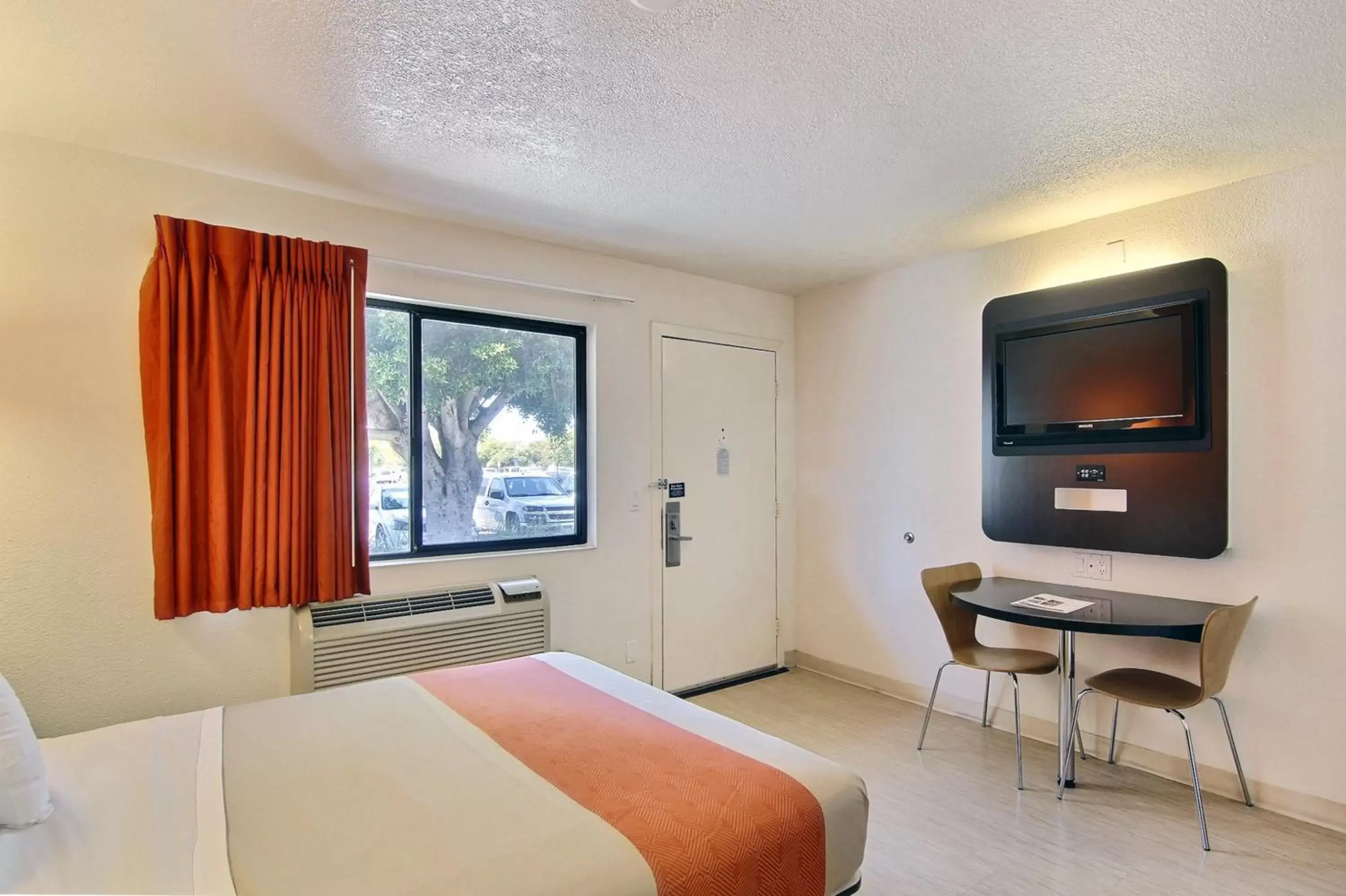 Photo of the whole room, TV/Entertainment Center in Motel 6-Goleta, CA - Santa Barbara