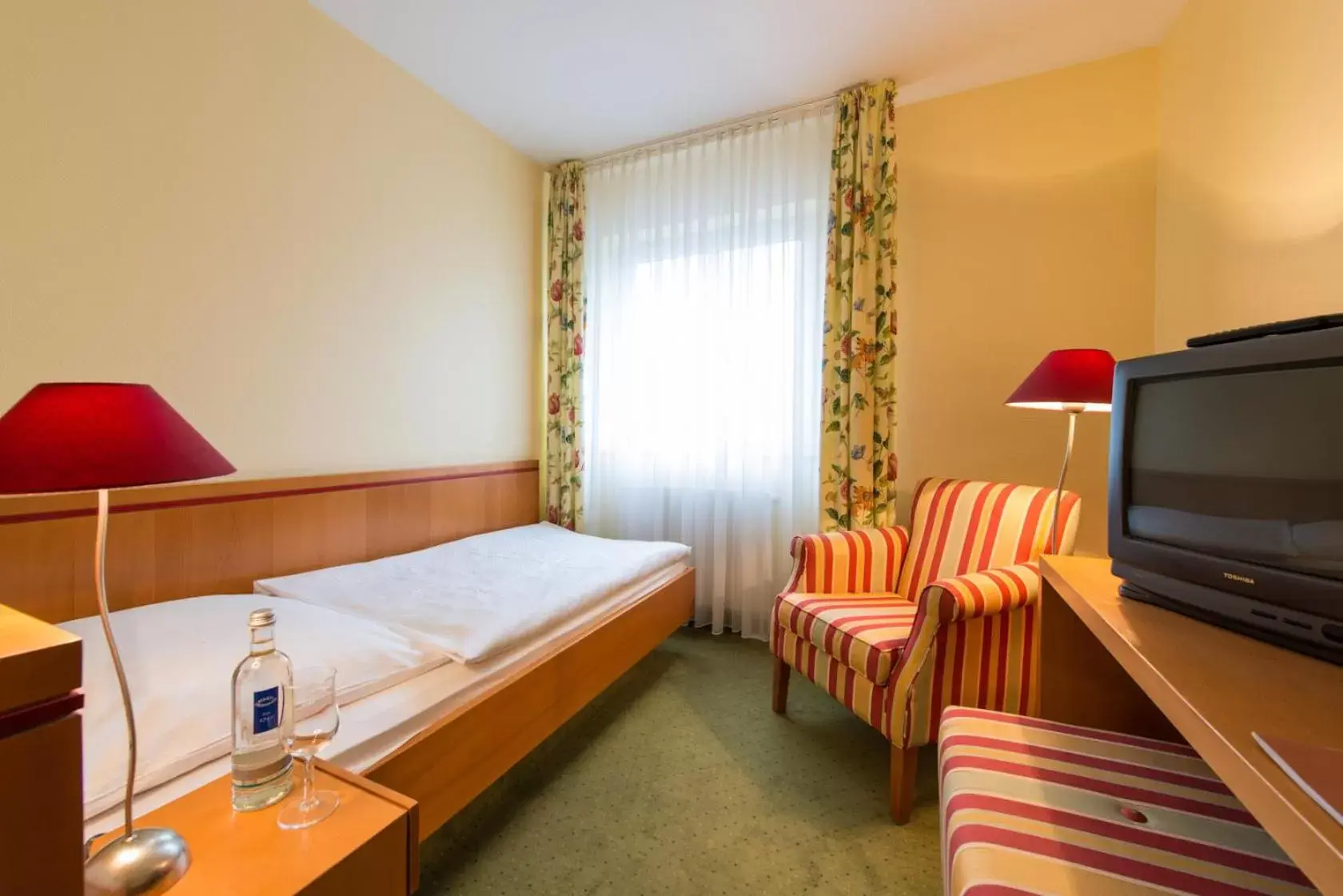 Photo of the whole room, Bed in Hotel Eisbach Photo of the whole room, Bed in Hotel Eisbach