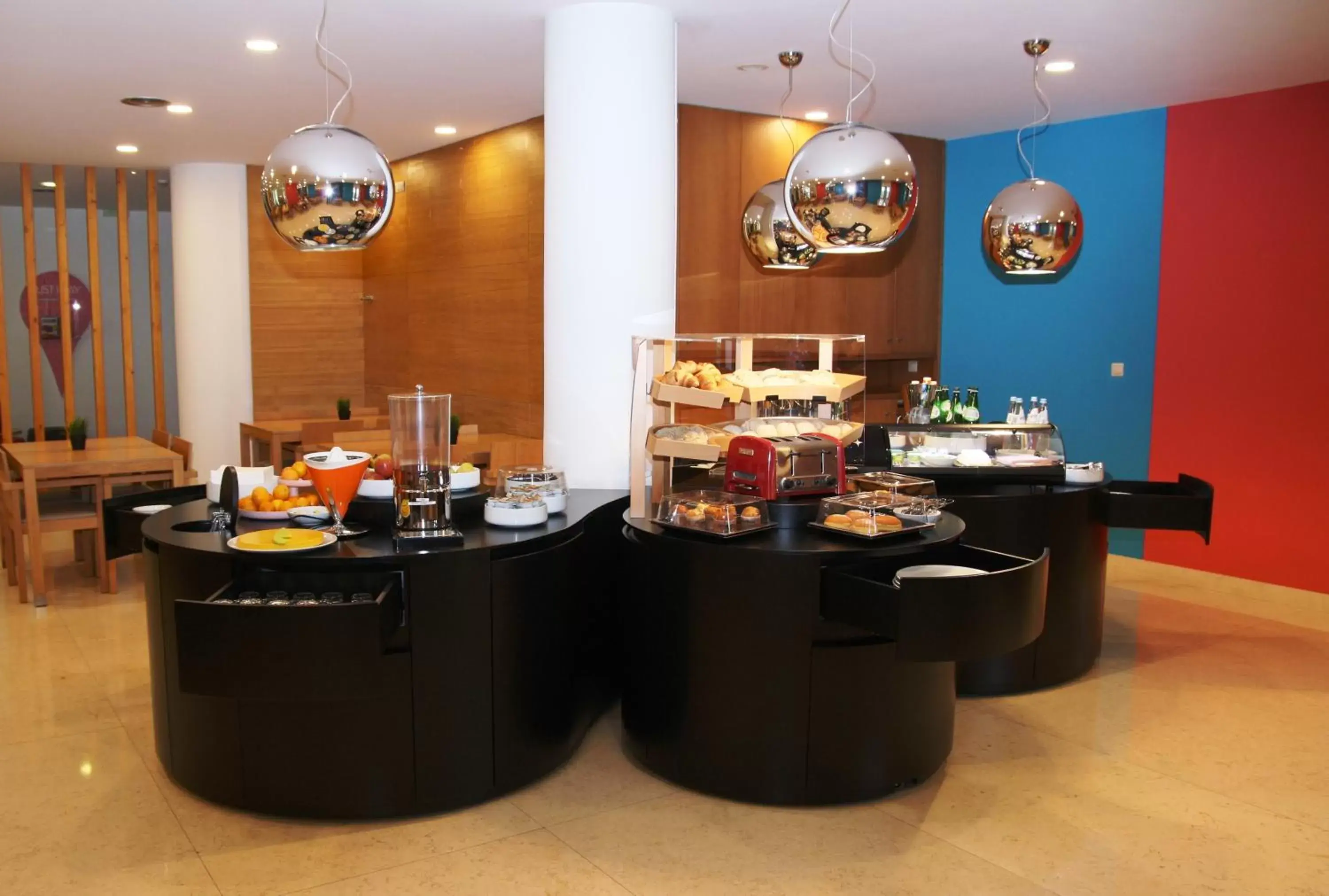 Lounge or bar, Restaurant/Places to Eat in Stay Hotel Guimarães Centro