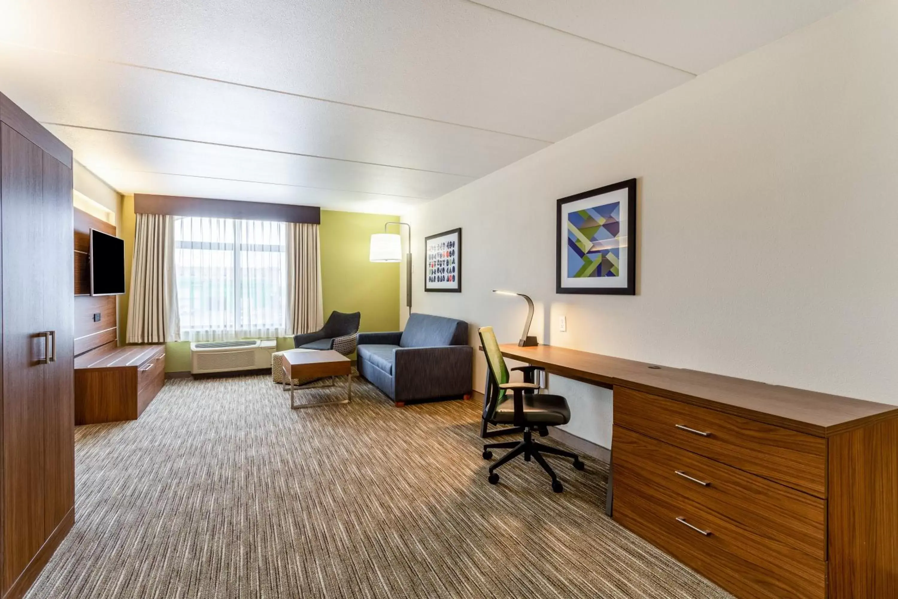 Photo of the whole room in Holiday Inn Express & Suites Cedar Falls - Waterloo, an IHG Hotel