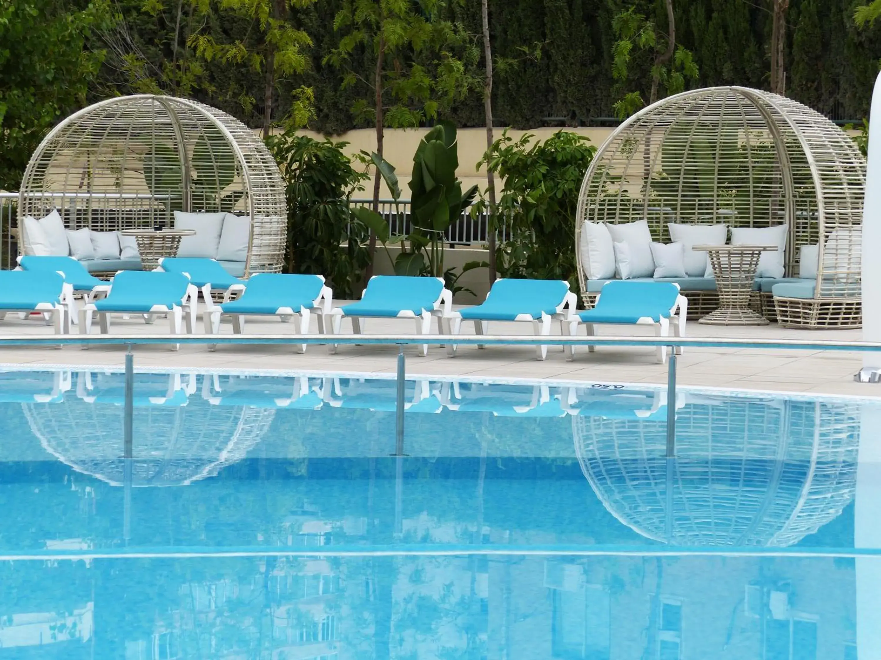 Swimming Pool in Port Benidorm Hotel & Spa 4* Sup