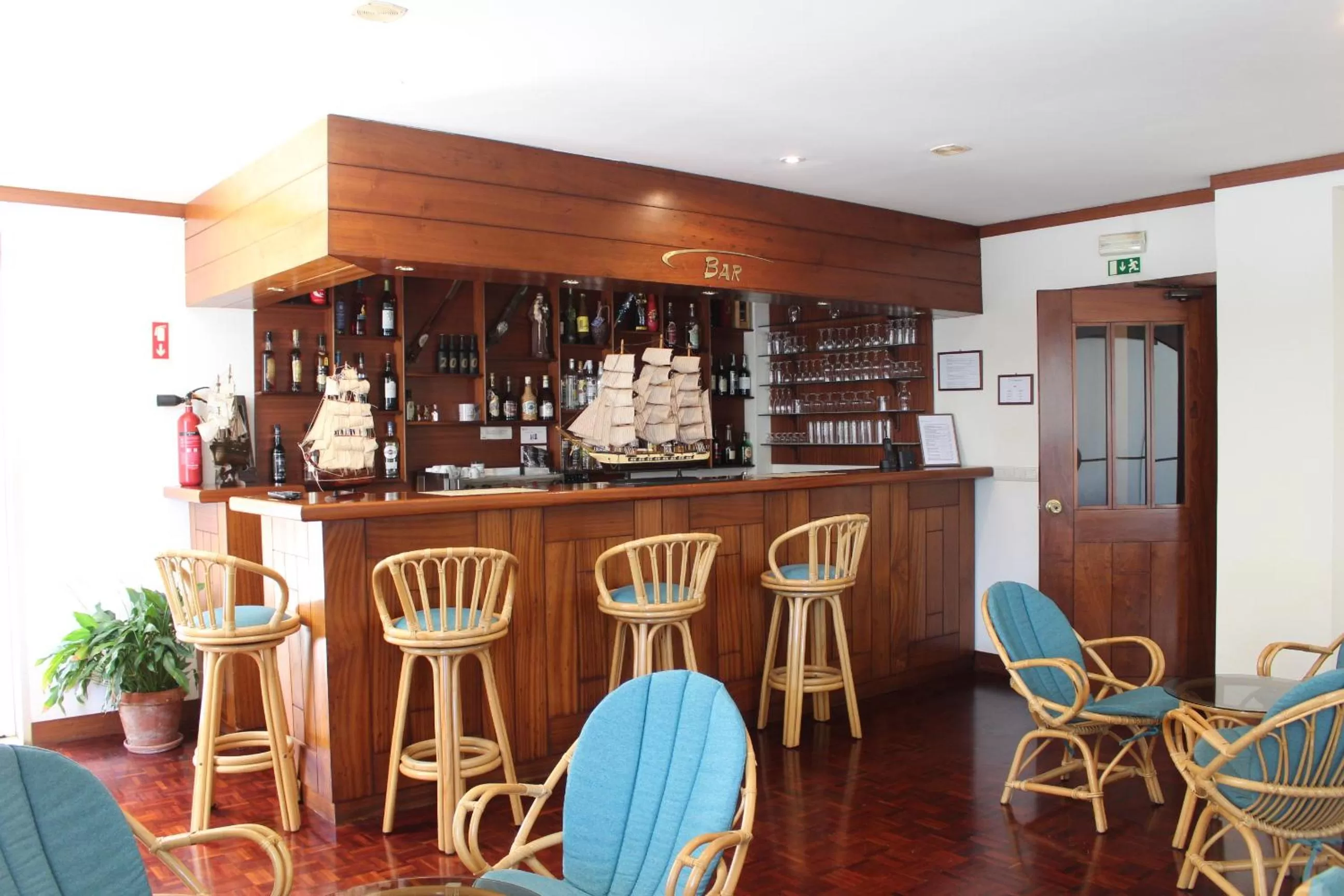Lounge or bar in Hotel Santo Antonio Da Baia