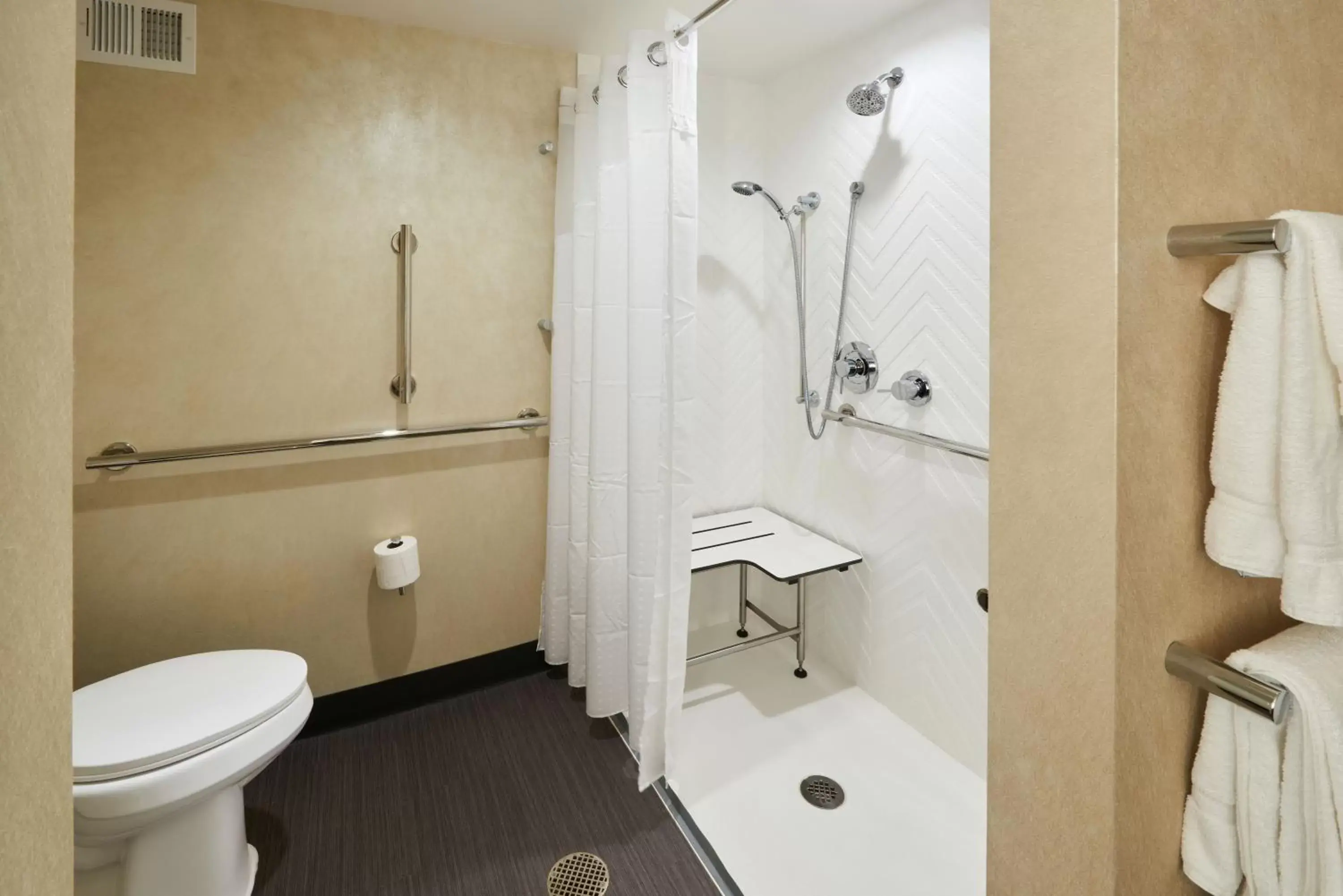 Photo of the whole room, Bathroom in Holiday Inn & Suites Philadelphia W - Drexel Hill, an IHG Hotel