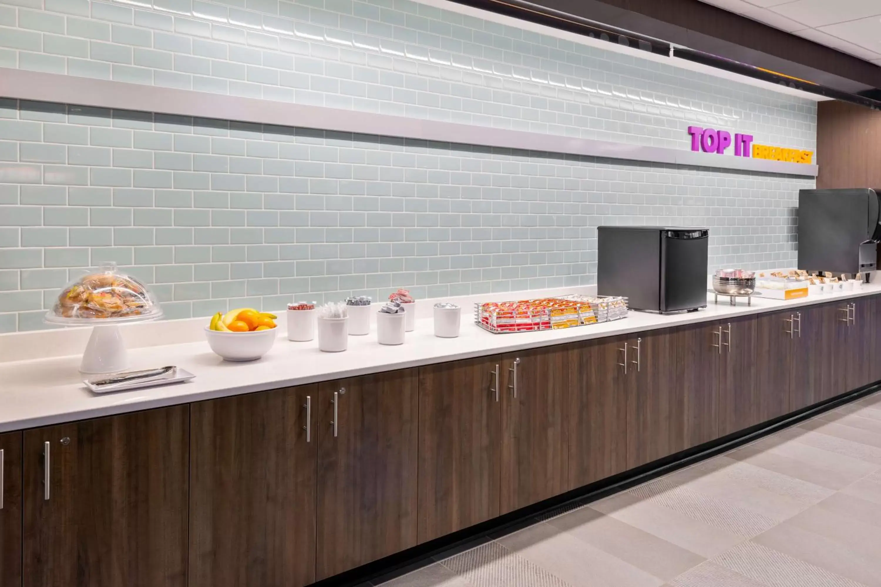 Breakfast in Tru By Hilton Spartanburg Breakfast in Tru By Hilton Spartanburg