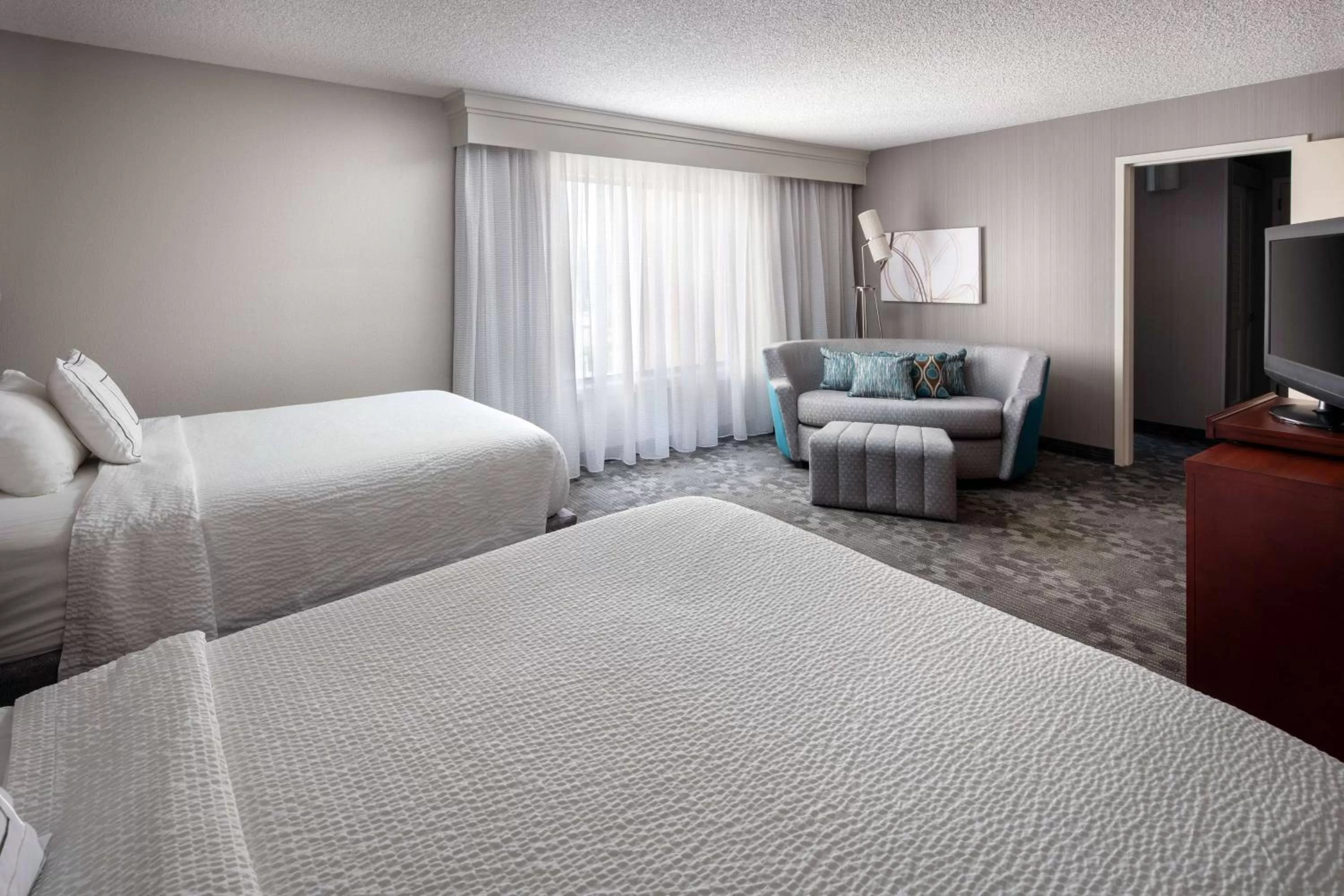 Photo of the whole room, Bed in Sonesta Select Camarillo