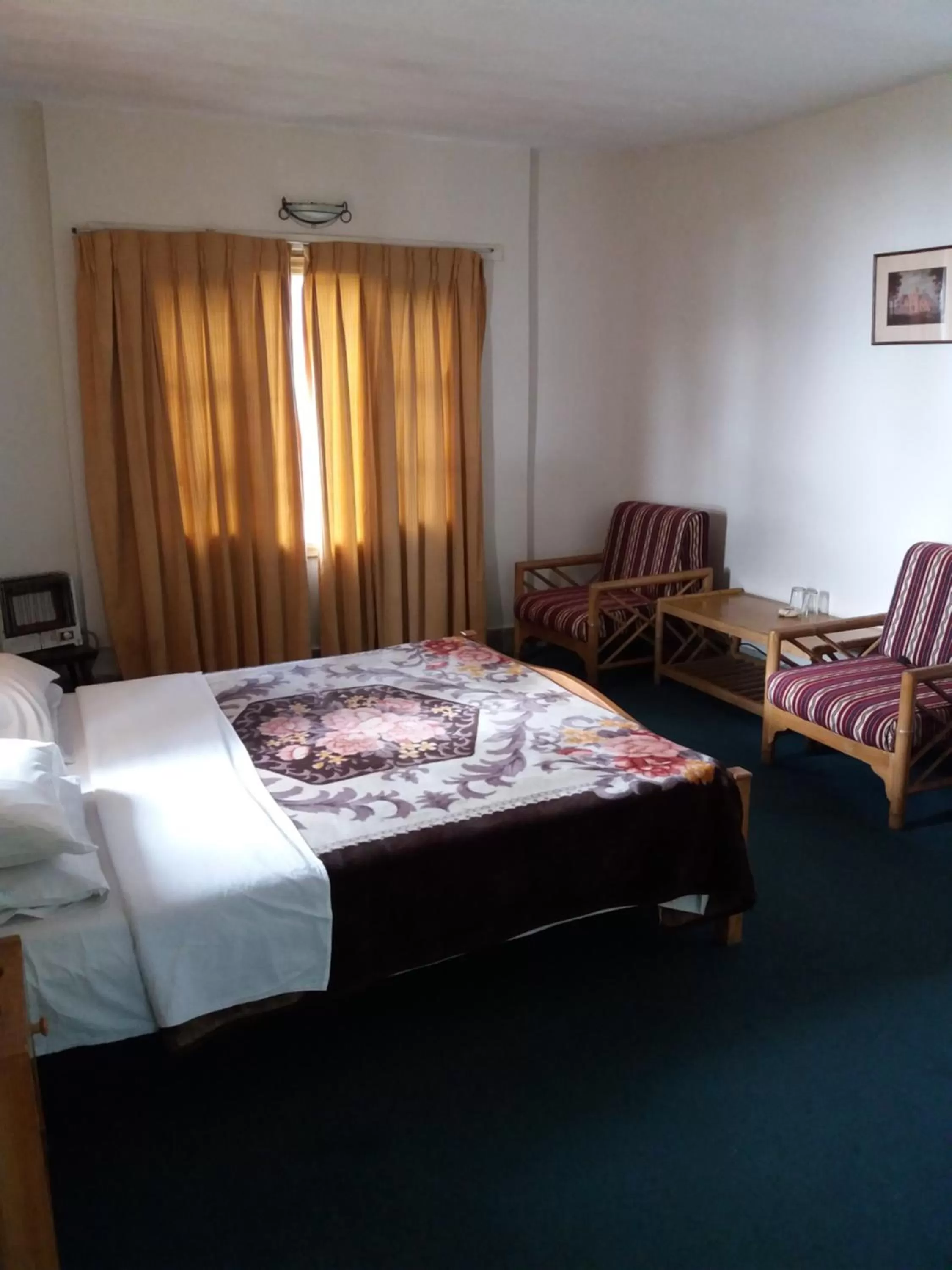 Budget Double Room in BRIGHTLANDS HOTEL