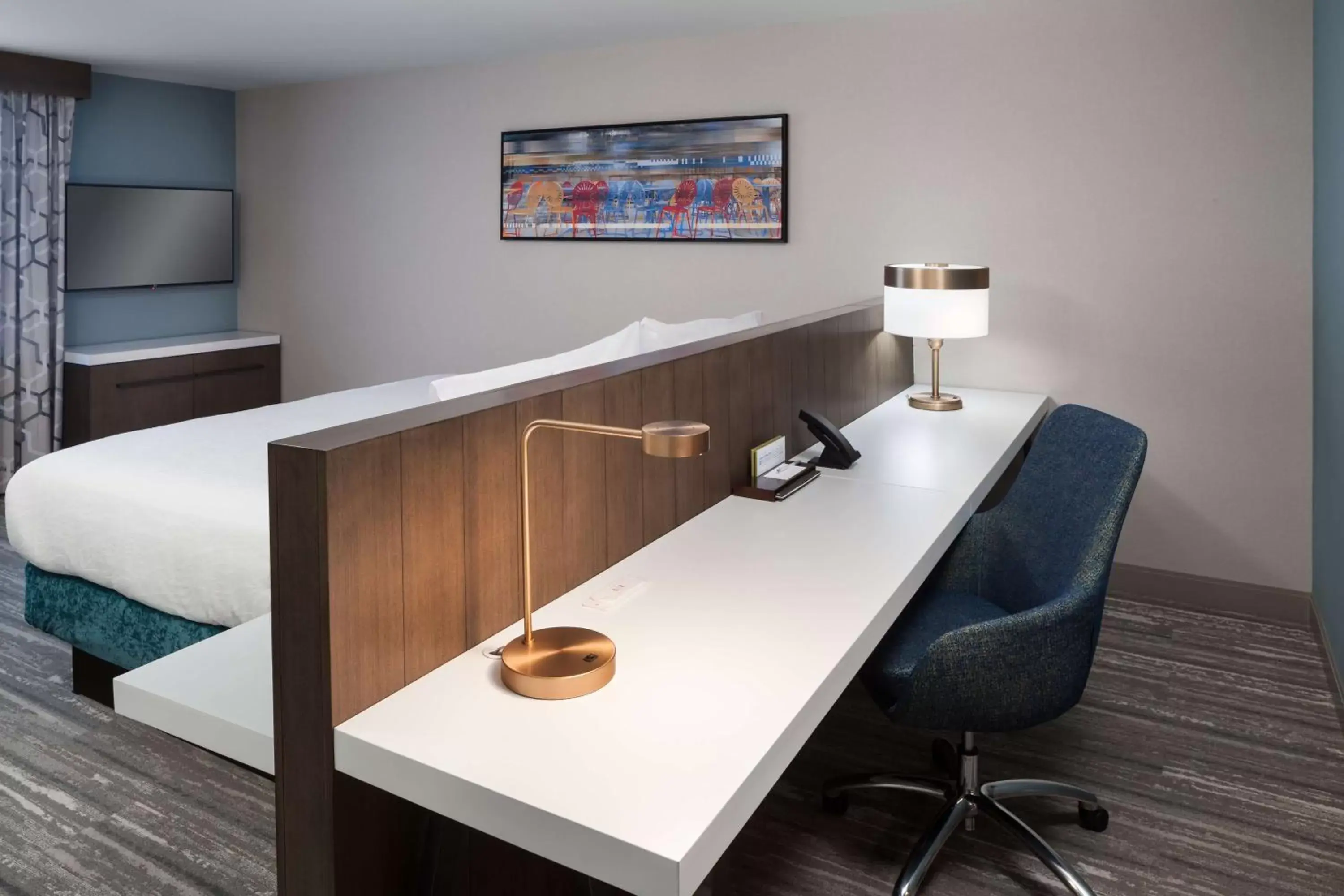 Bedroom, Bed in Hilton Garden Inn Madison Downtown, WI Bedroom, Bed in Hilton Garden Inn Madison Downtown, WI