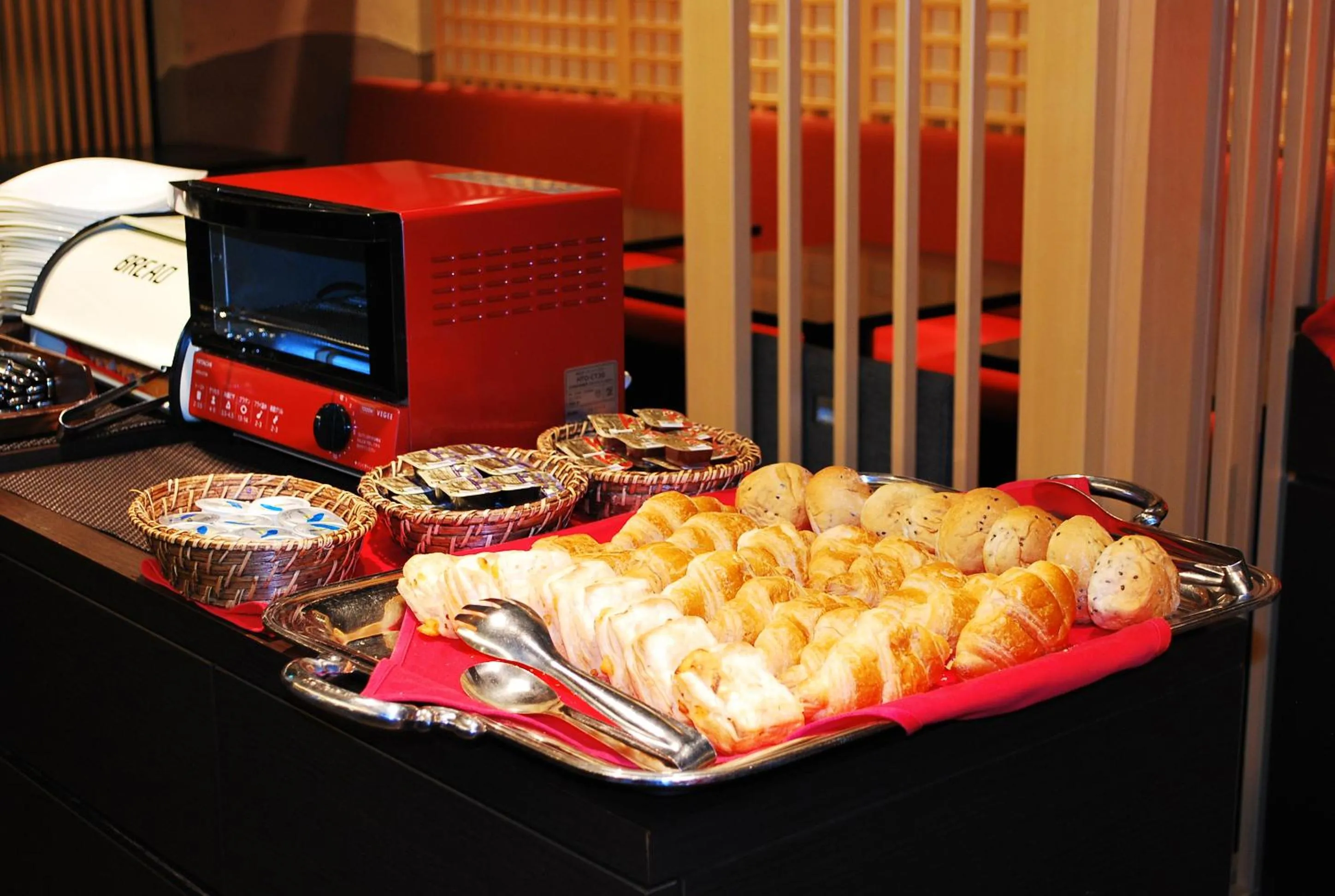 Restaurant/places to eat in Ginza Grand Hotel