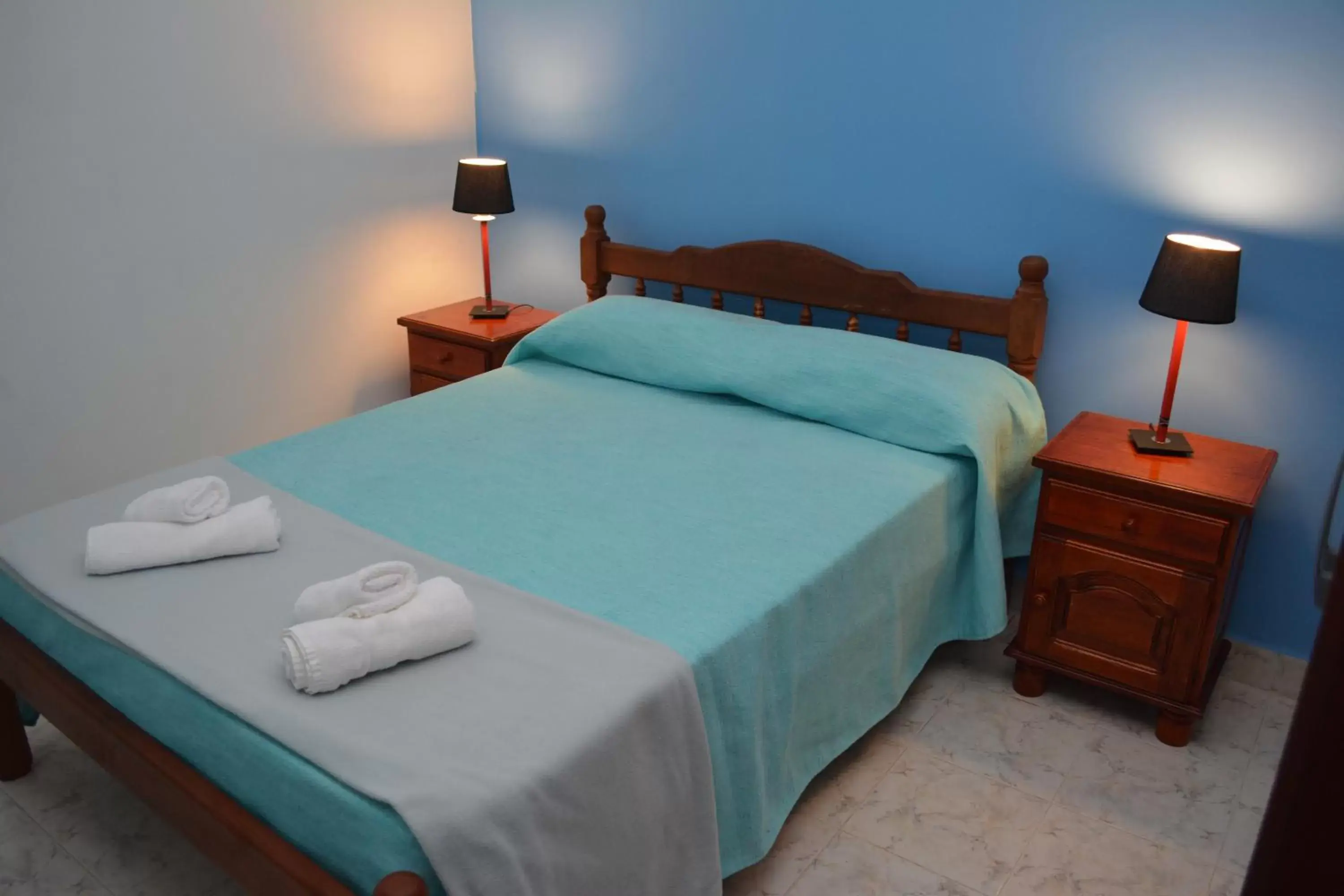 Budget Double Room in Hotel Isella Budget Double Room in Hotel Isella
