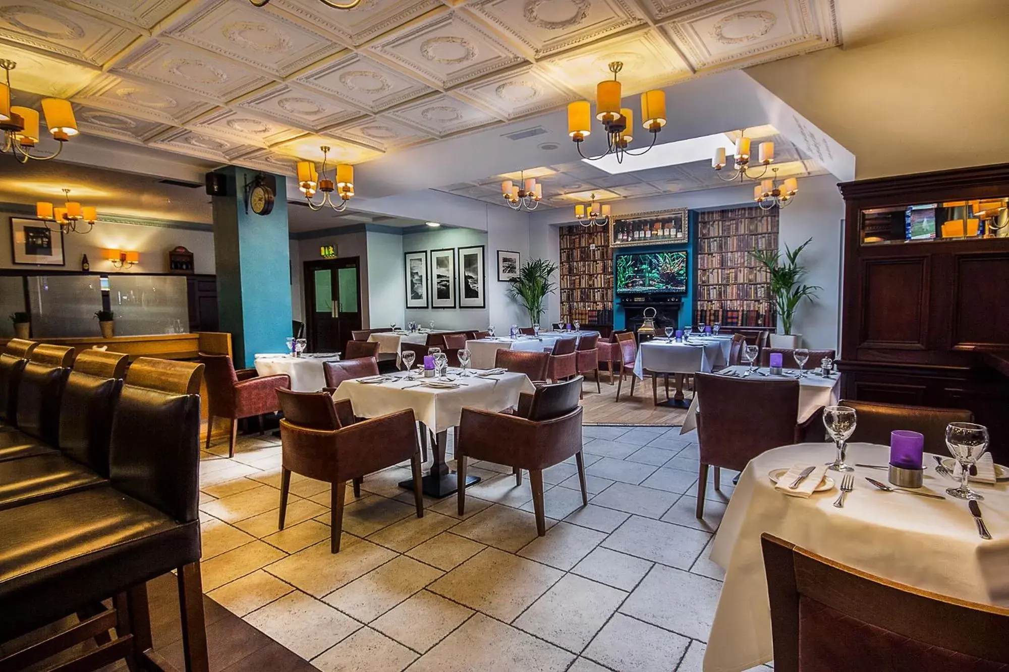 Lounge or bar, Restaurant/Places to Eat in Cassidys Hotel