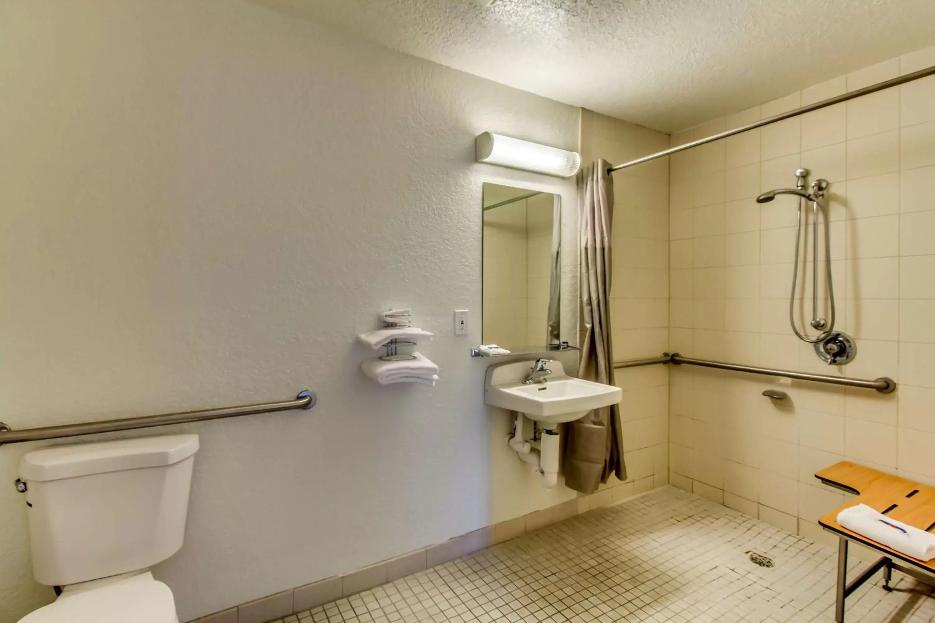 Shower, Bathroom in Motel 6-Venice, FL