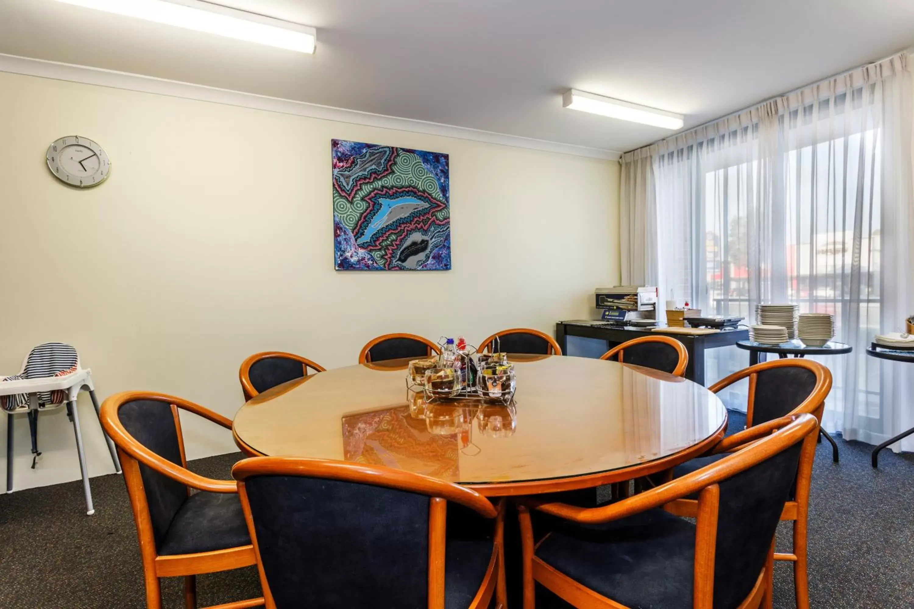 Restaurant/Places to Eat in Perth Ascot Central Apartment Hotel