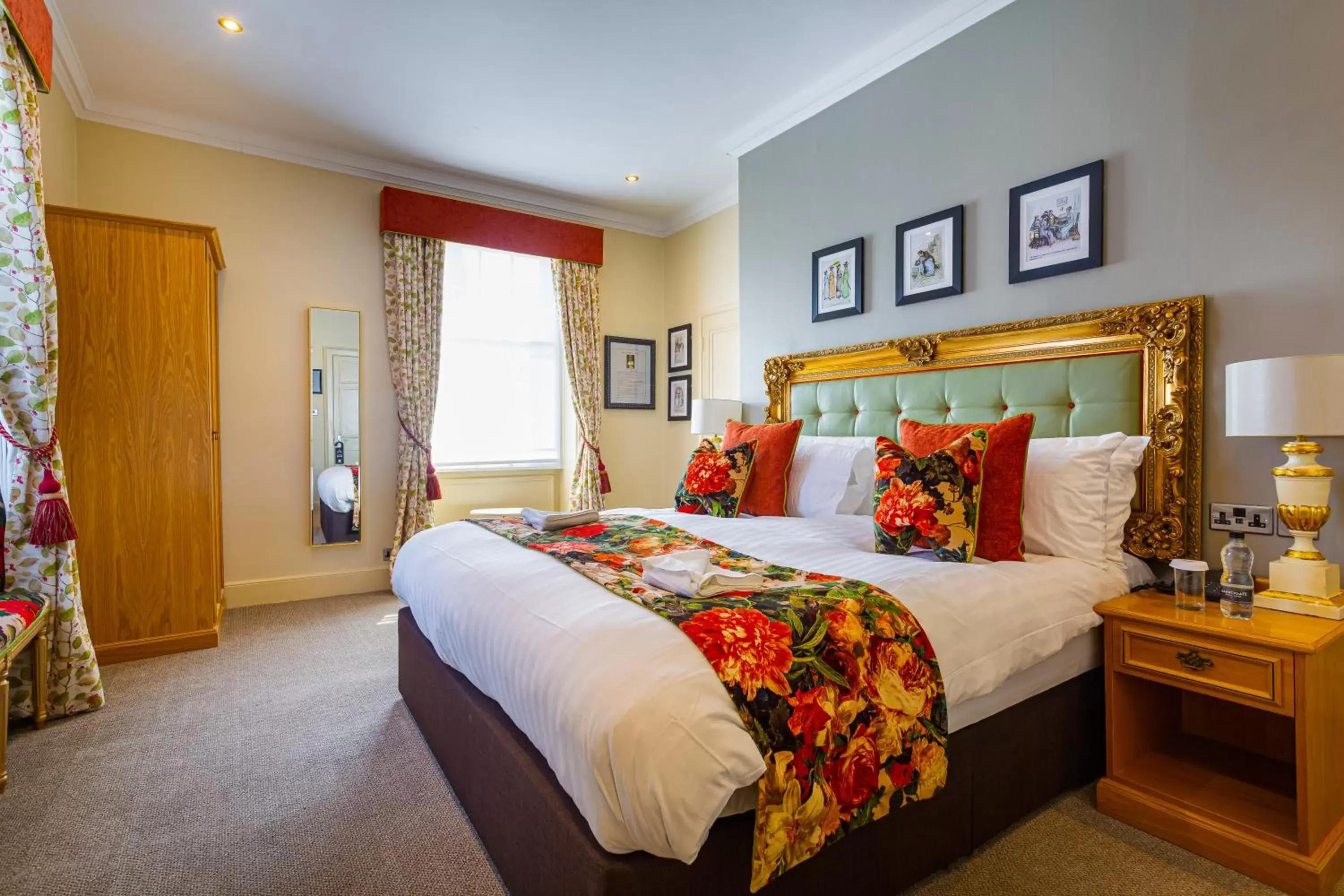 Bedroom, Bed in The Rutland Arms Hotel, Bakewell, Derbyshire