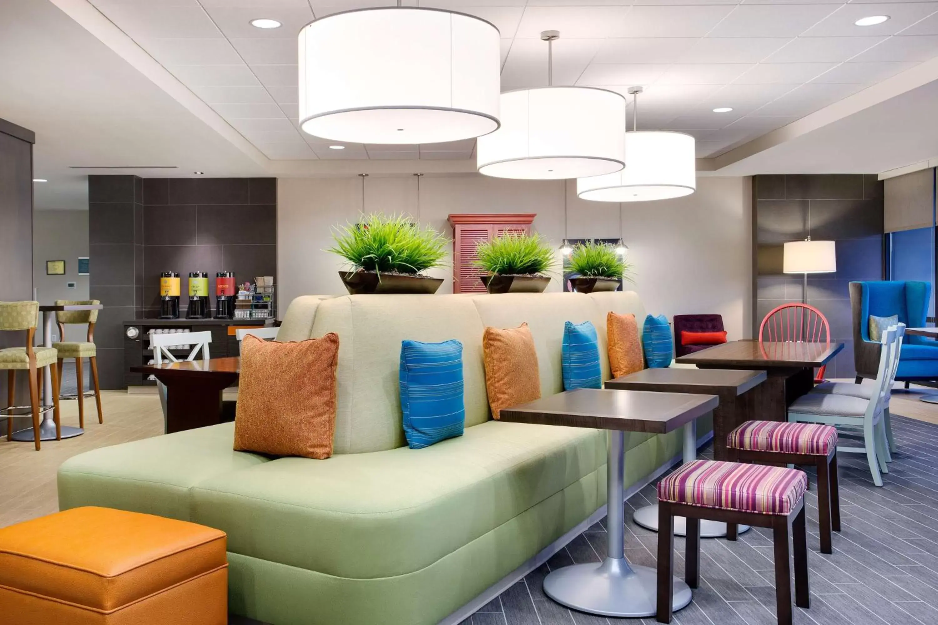 Lobby or reception, Lounge/Bar in Home2 Suites By Hilton Chicago Schaumburg