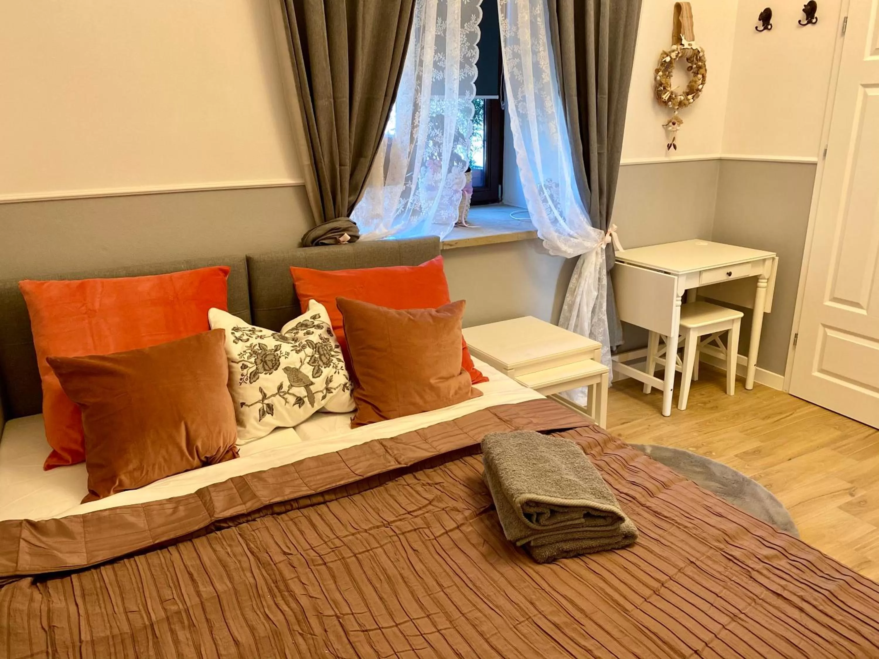 Pokoje w Starej Karczmie - by Upstairs