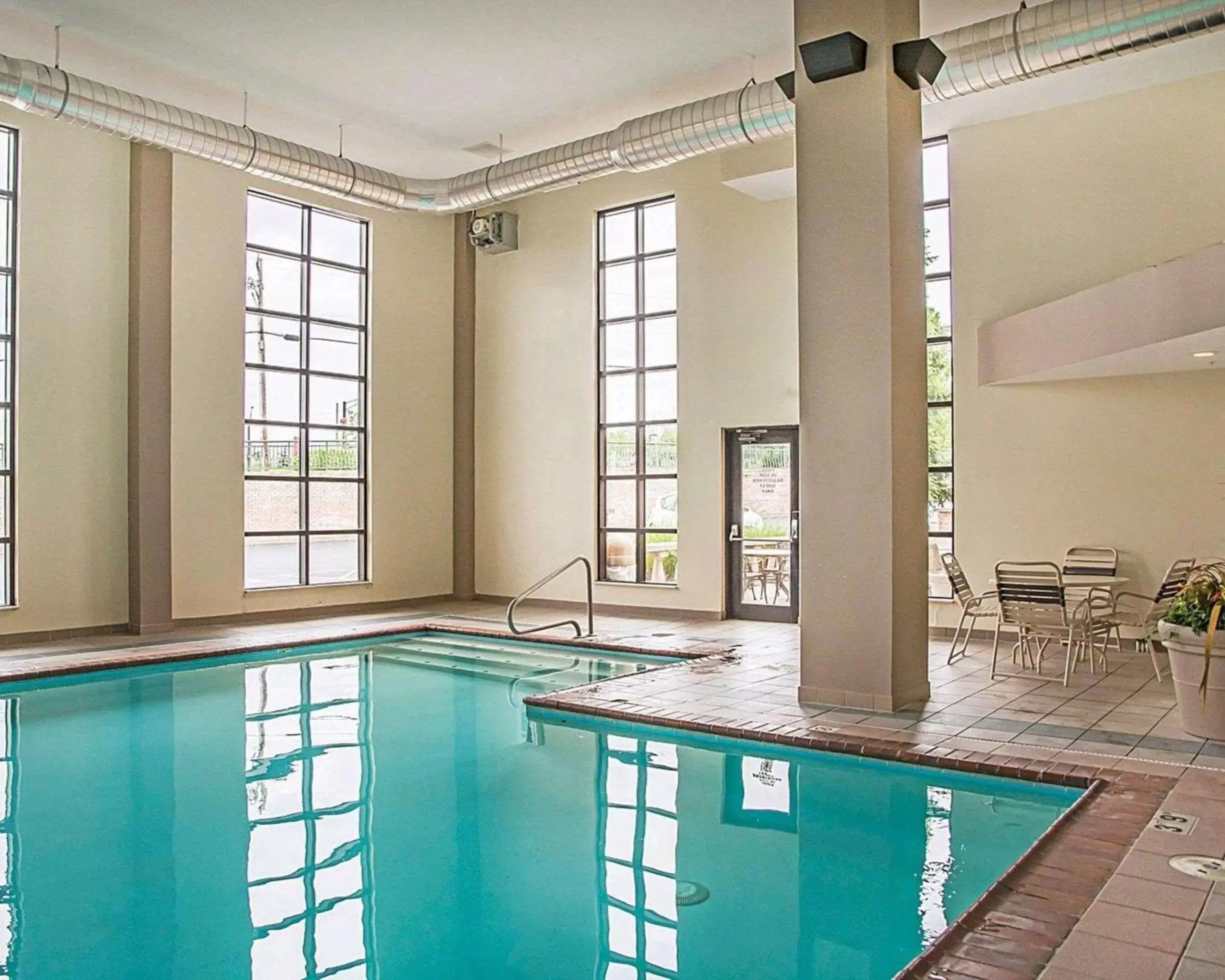 Swimming Pool in Quality Inn & Suites Cincinnati I-275
