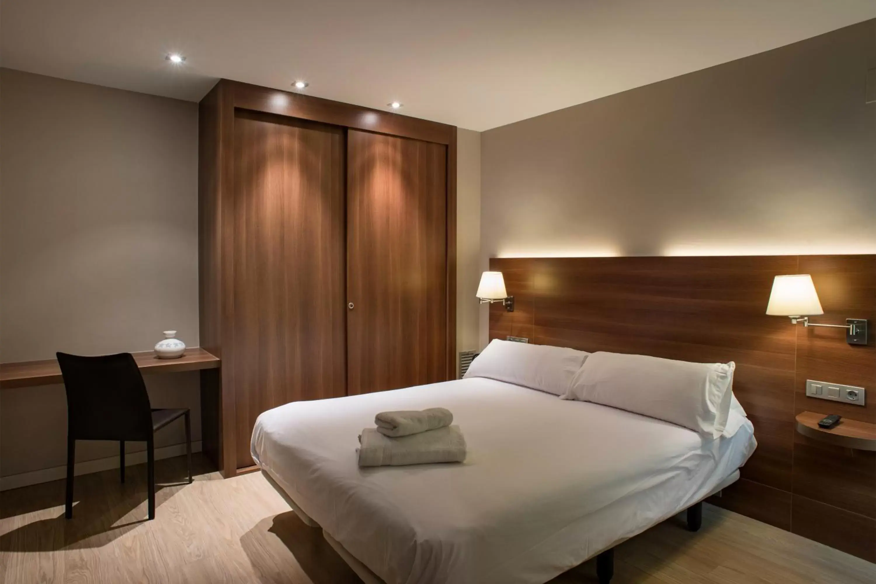 Bed in Ibis Styles Figueres Ronda