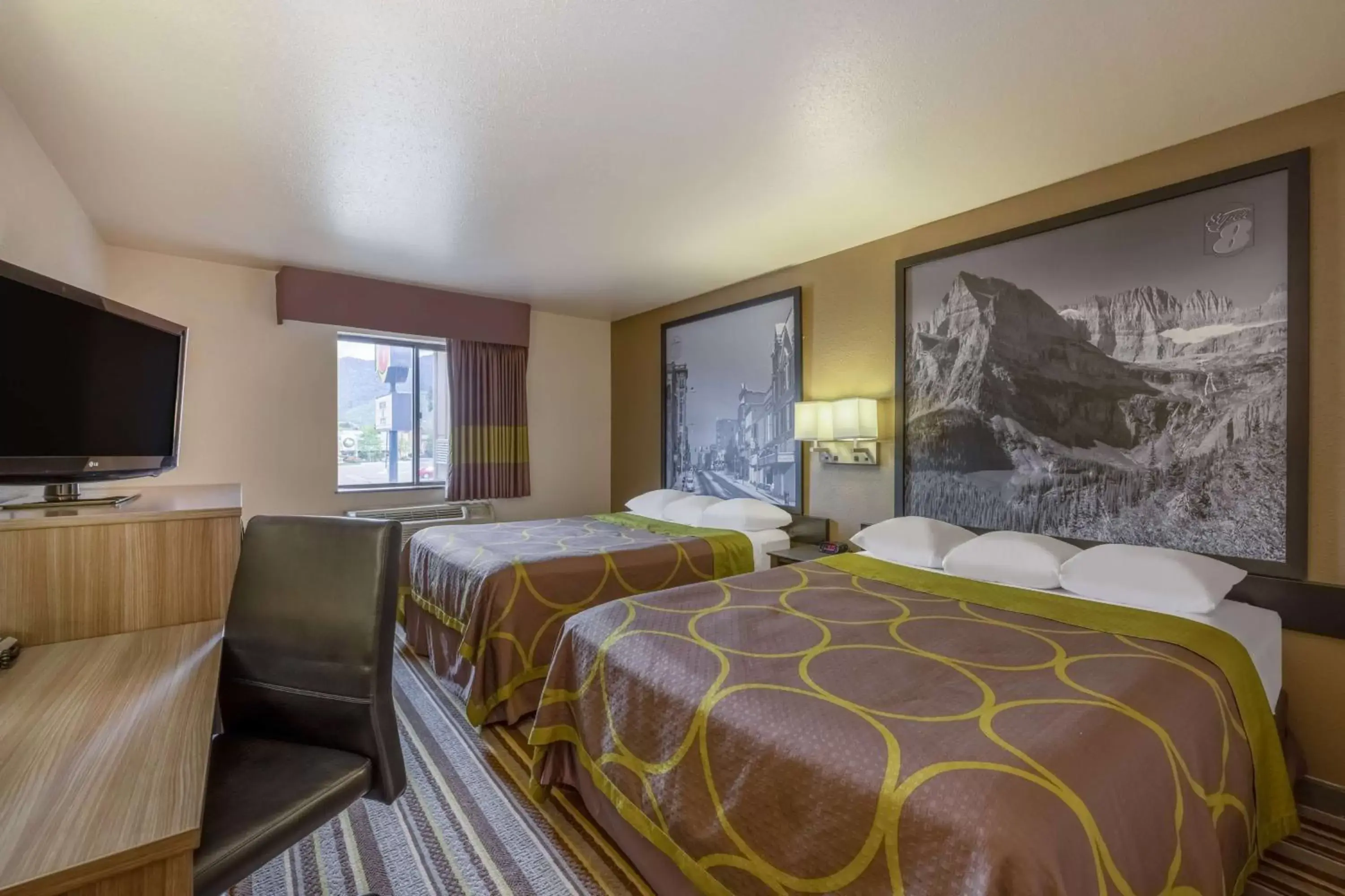 Photo of the whole room, Bed in Super 8 by Wyndham Butte MT Photo of the whole room, Bed in Super 8 by Wyndham Butte MT