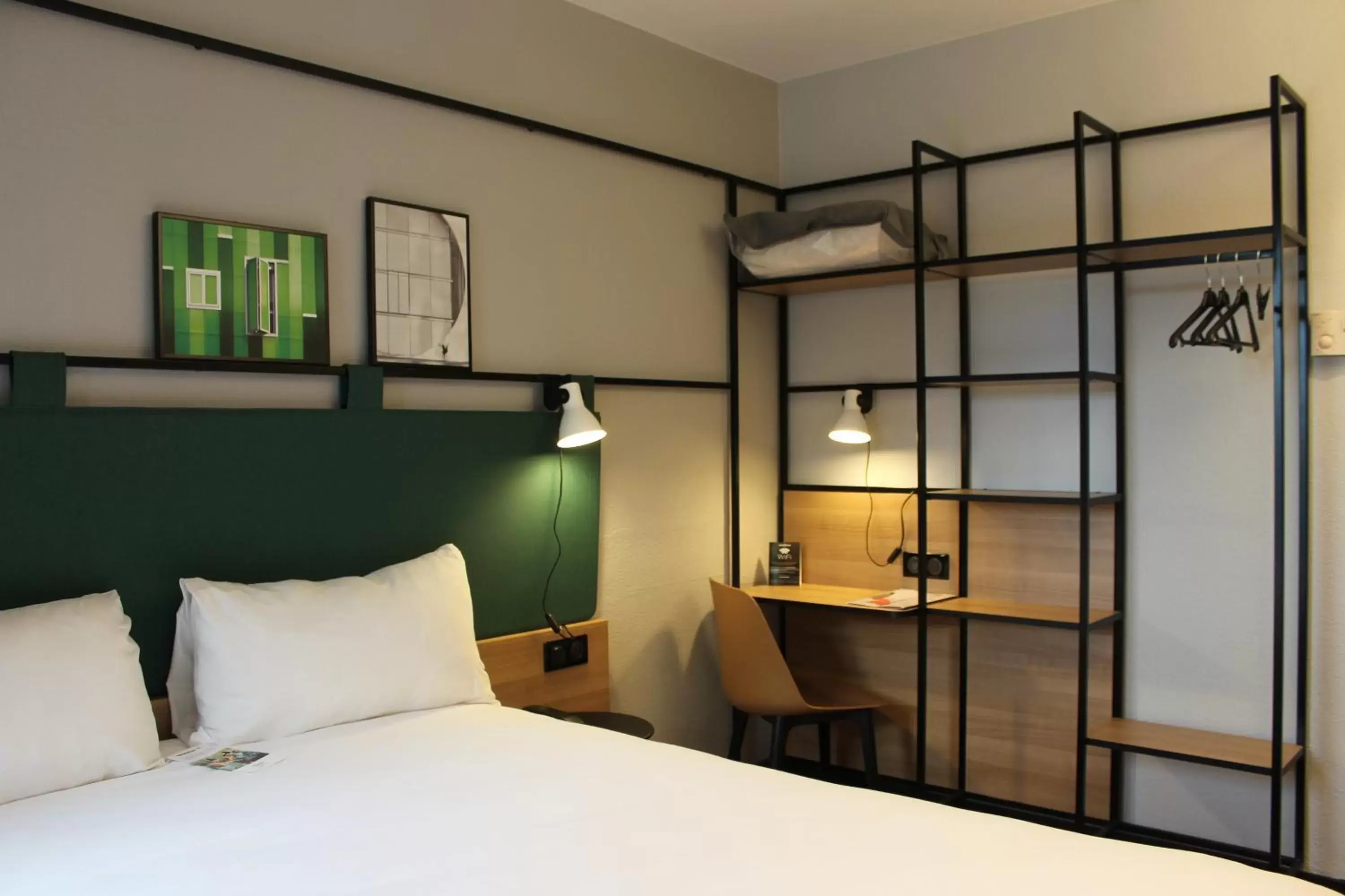 Bed in Ibis Évry-Courcouronnes Bed in Ibis Évry-Courcouronnes