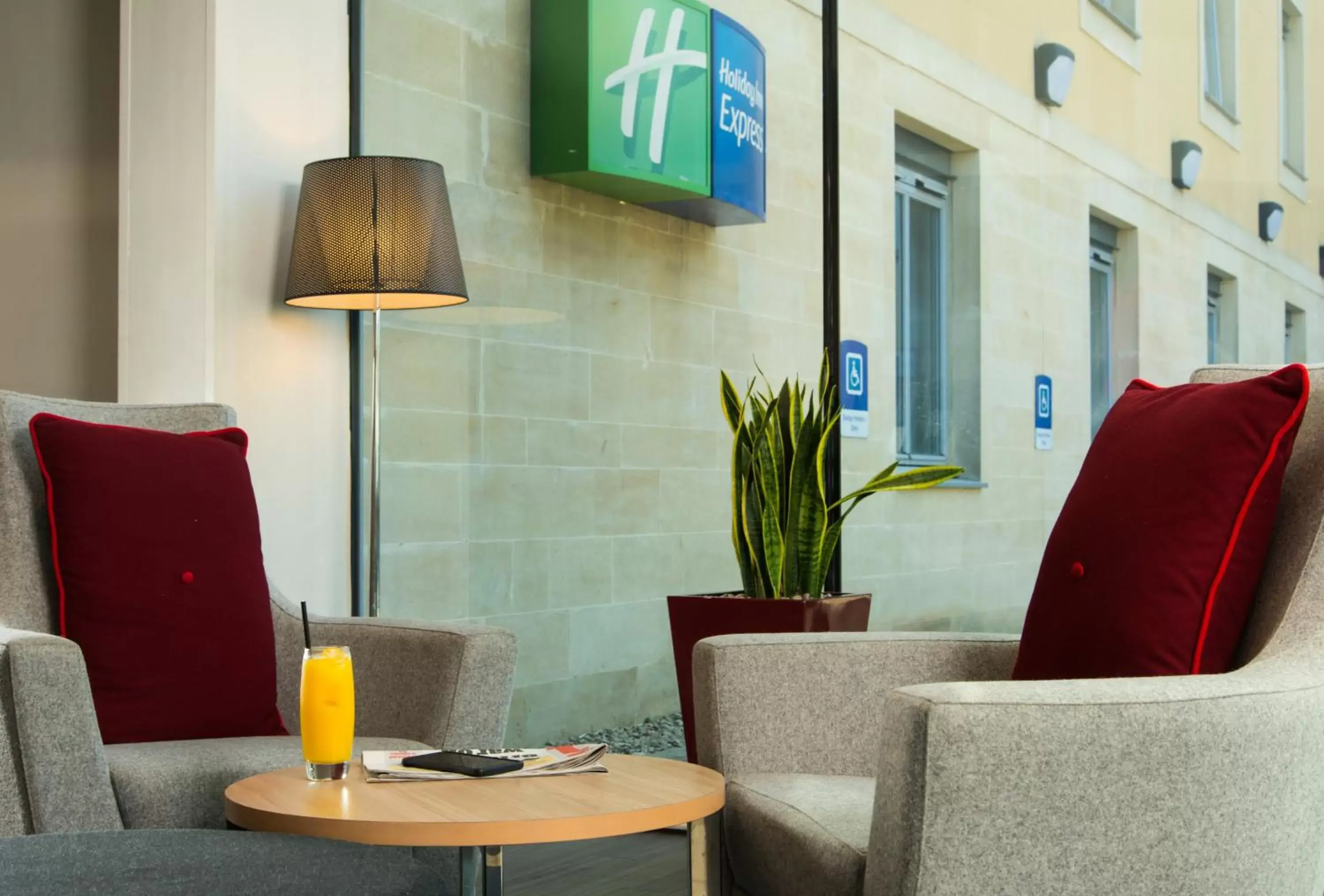 Lobby or reception in Holiday Inn Express Bath by IHG Lobby or reception in Holiday Inn Express Bath by IHG