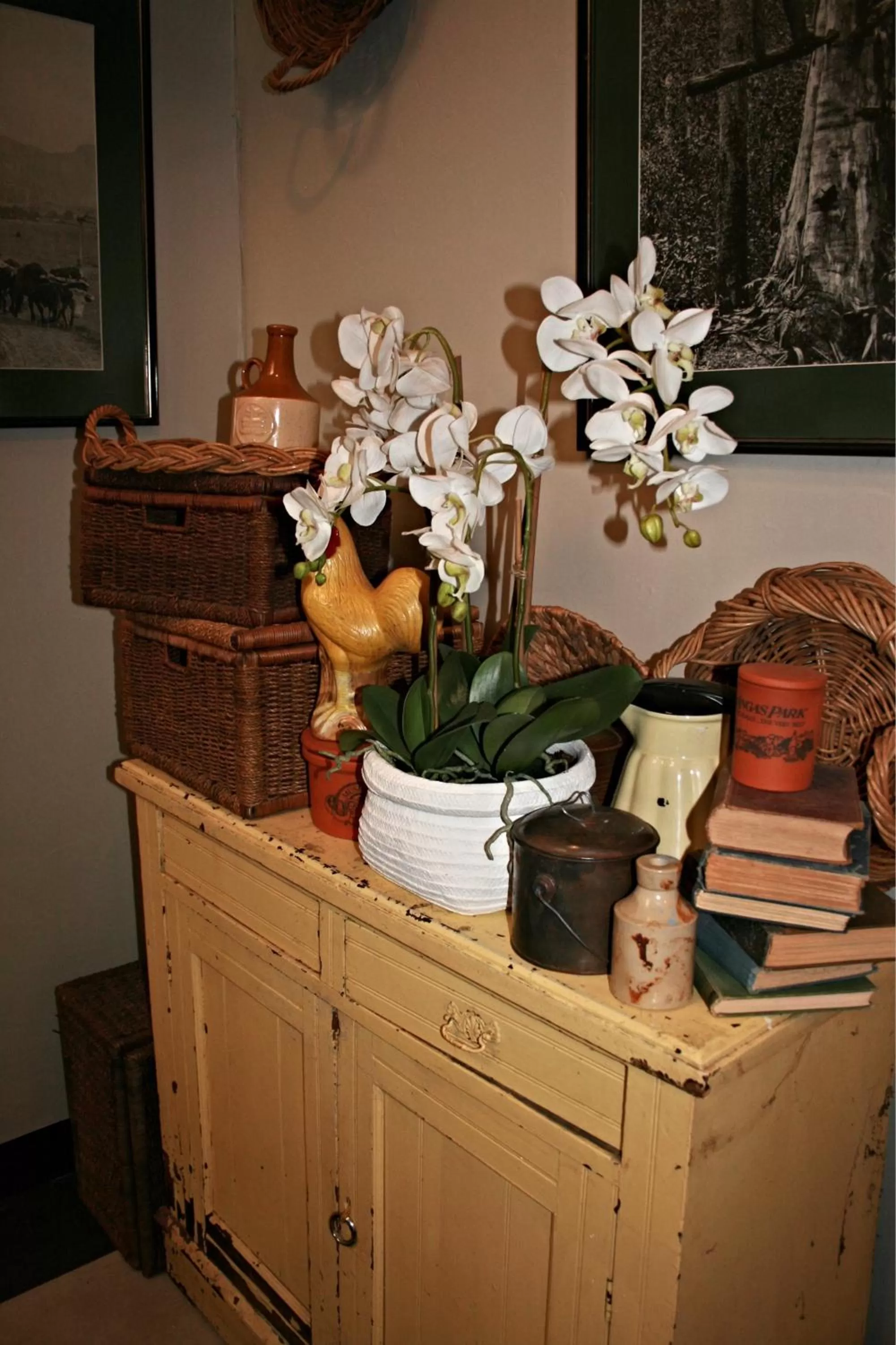 Decorative detail in Southern Railway Hotel Goulburn