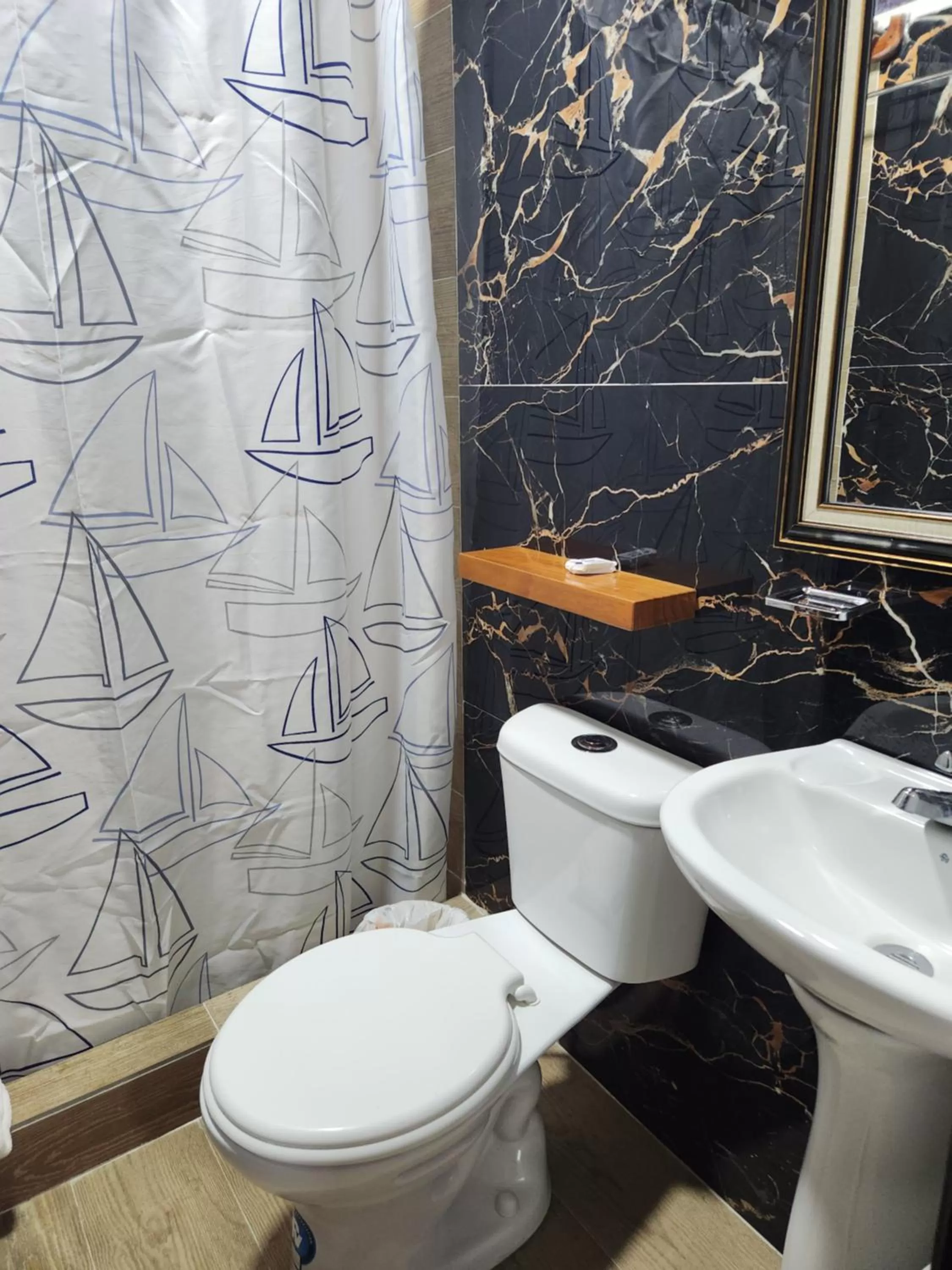 Shower in Hotel La Jungla