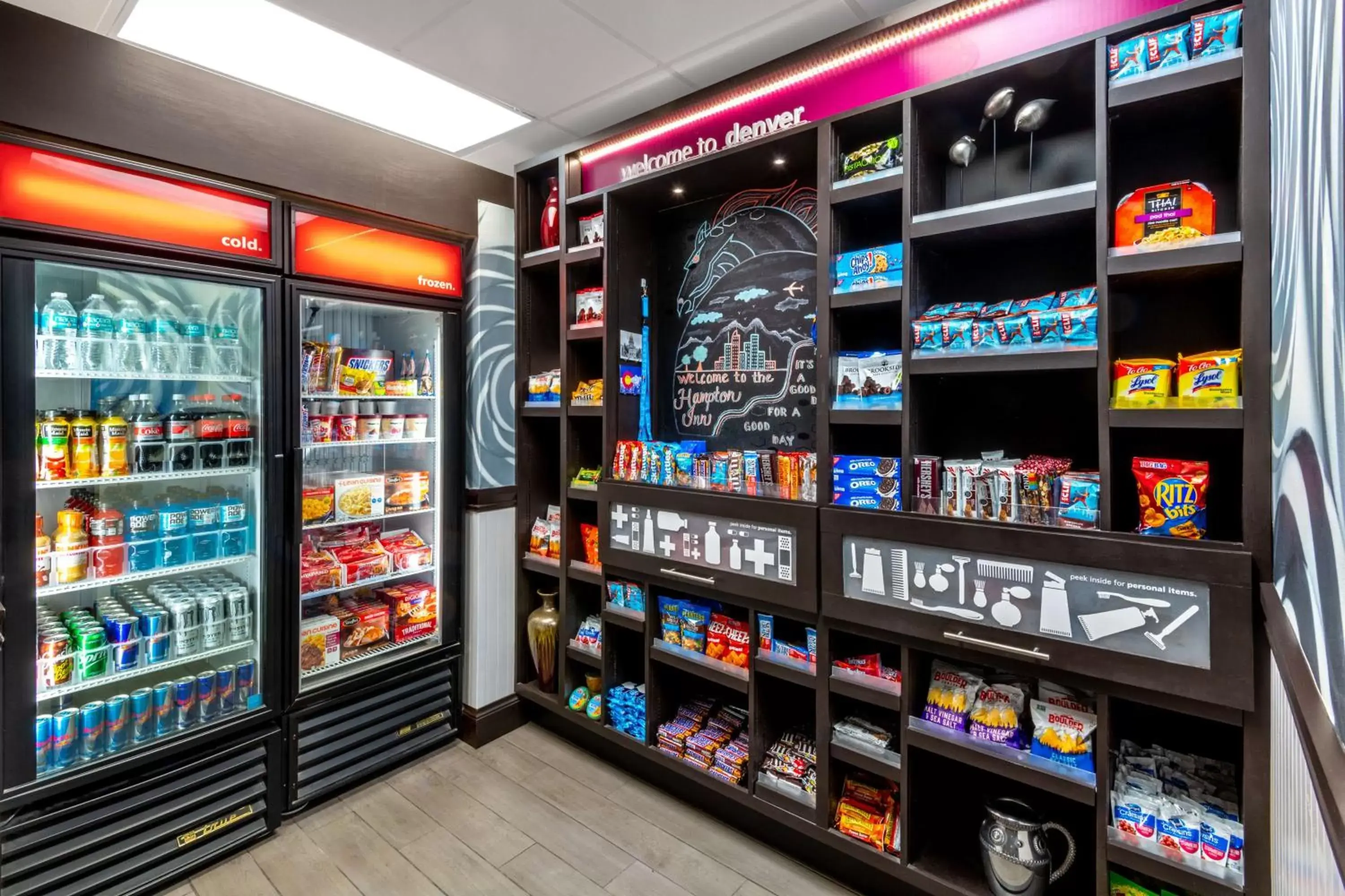 Restaurant/places to eat in Hampton Inn Denver-International Airport Restaurant/places to eat in Hampton Inn Denver-International Airport