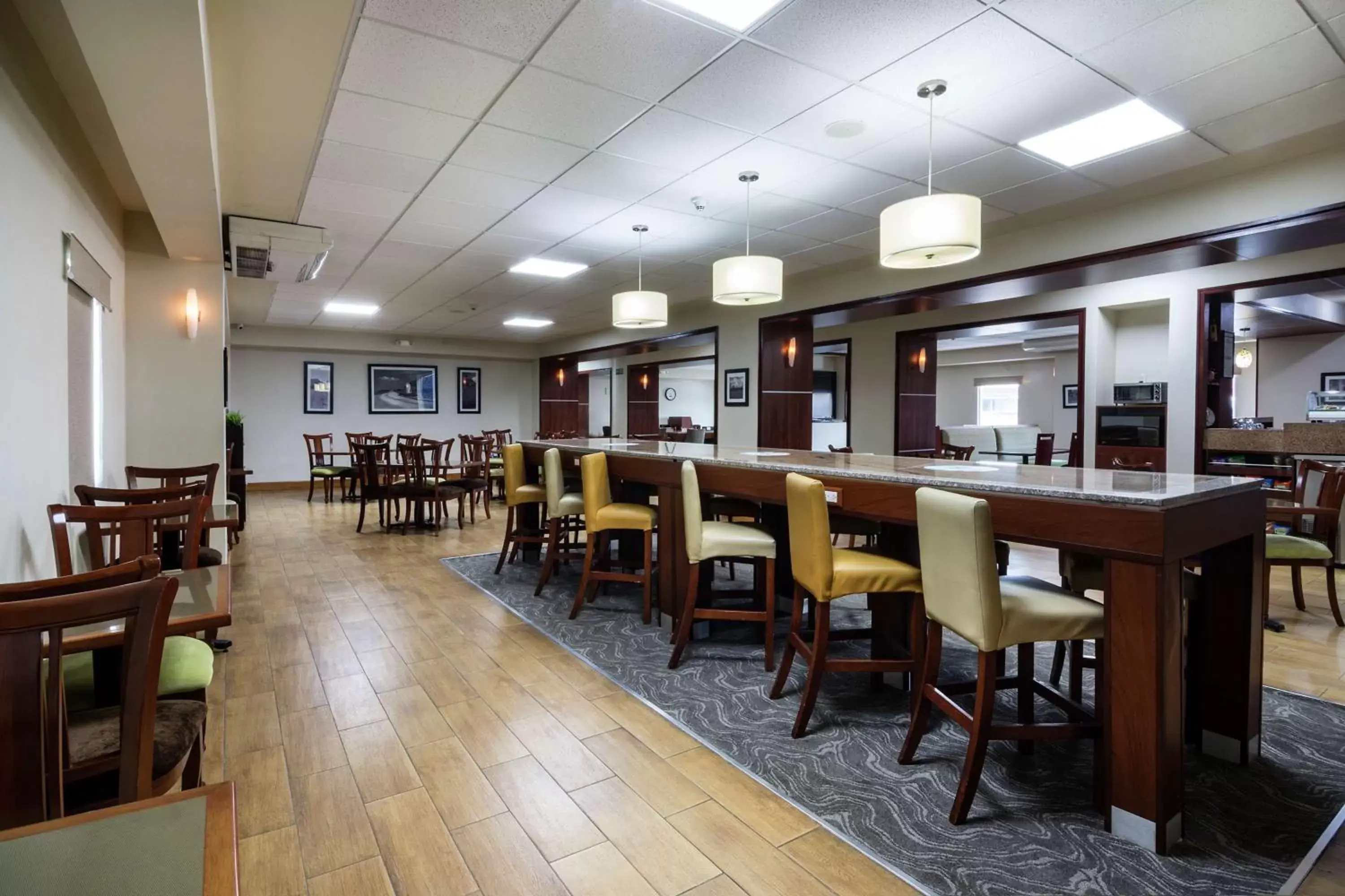 Lobby or reception, Restaurant/Places to Eat in Hampton by Hilton San Juan del Rio